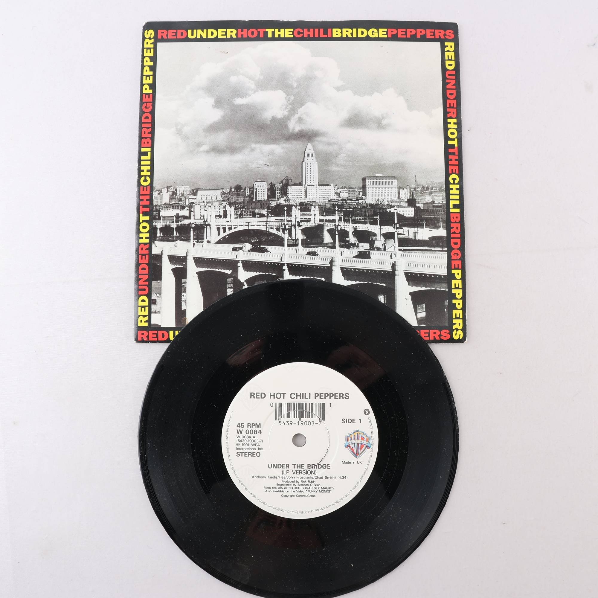 Singel Red Hot Chili Peppers, Under The Bridge