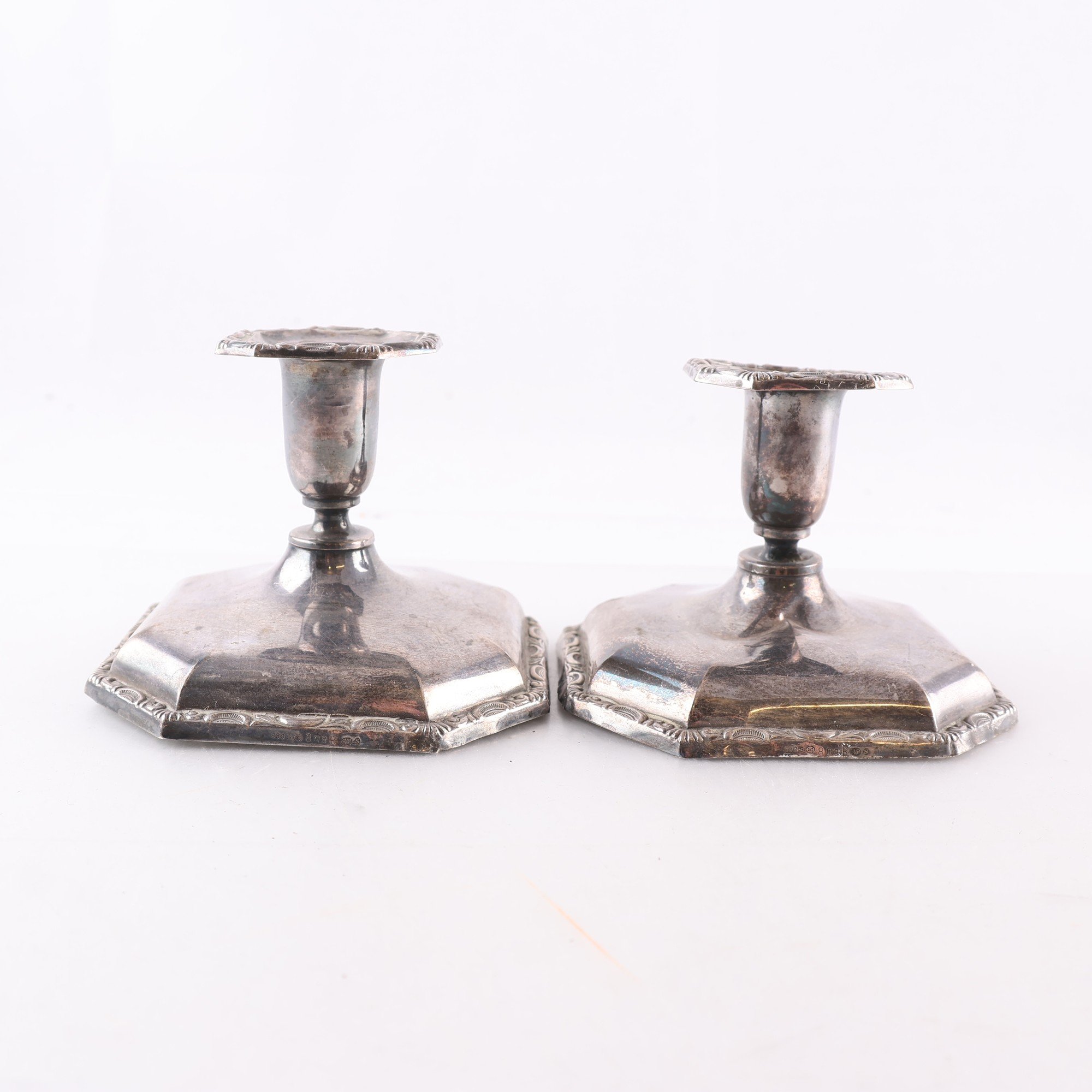 Ljusstakar, Silver, stämplade, S, 830, kattfot. 2 st. Vikt: 217g