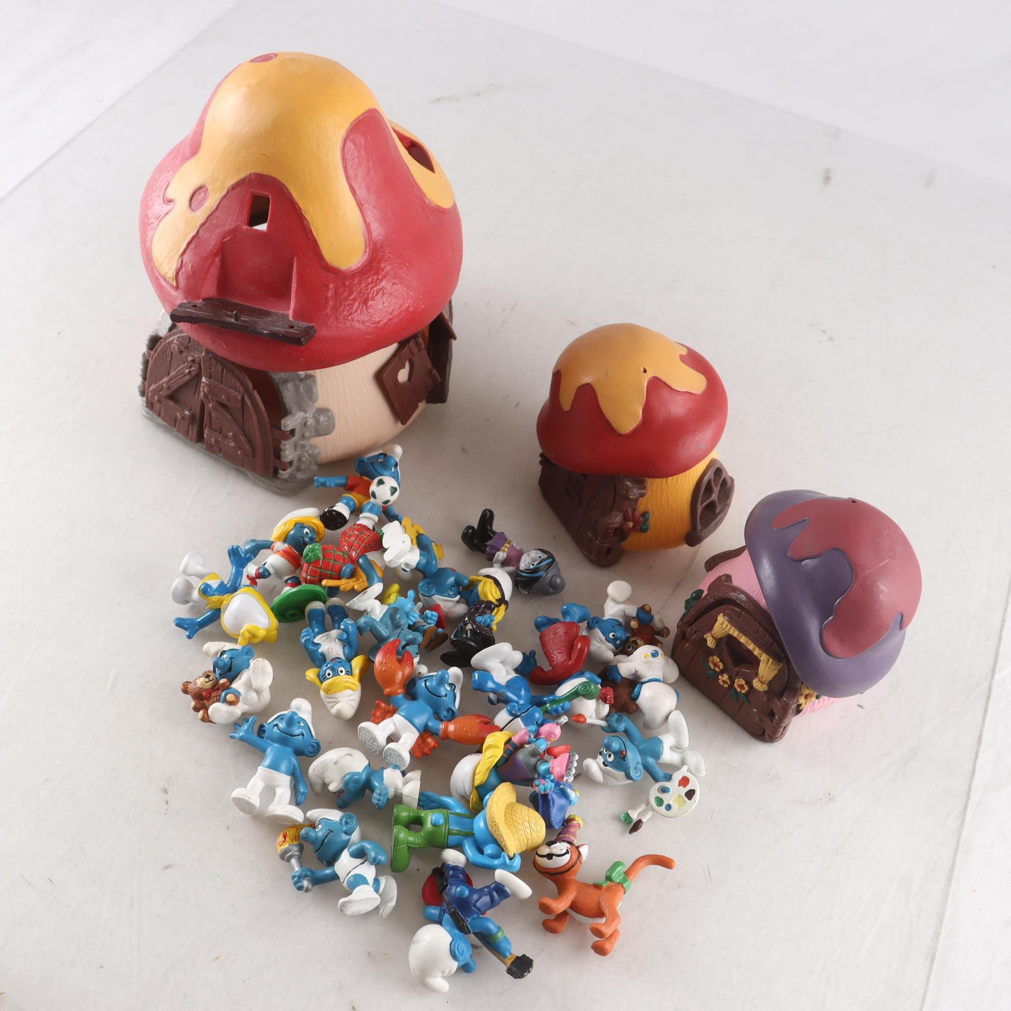 Figurer, Smurfar, med hus.