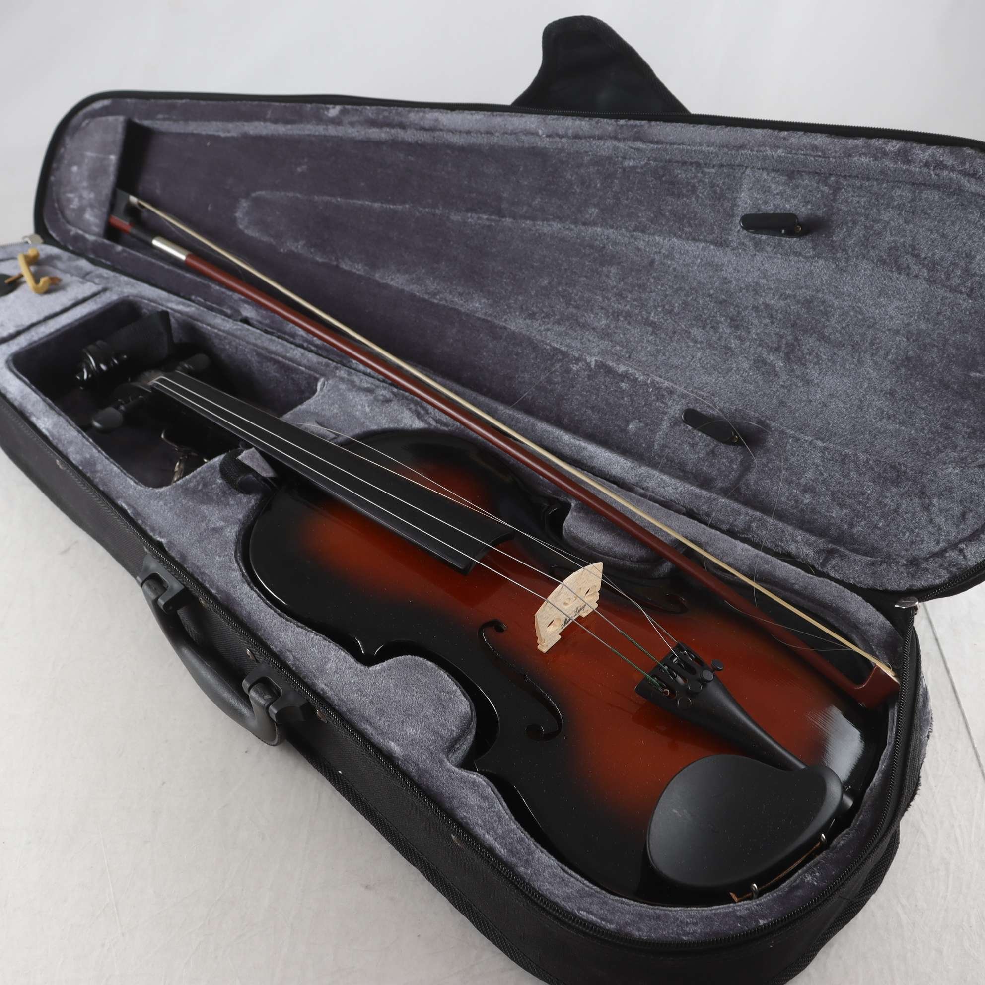 Violin, Repobjekt. Endast avhämtning.