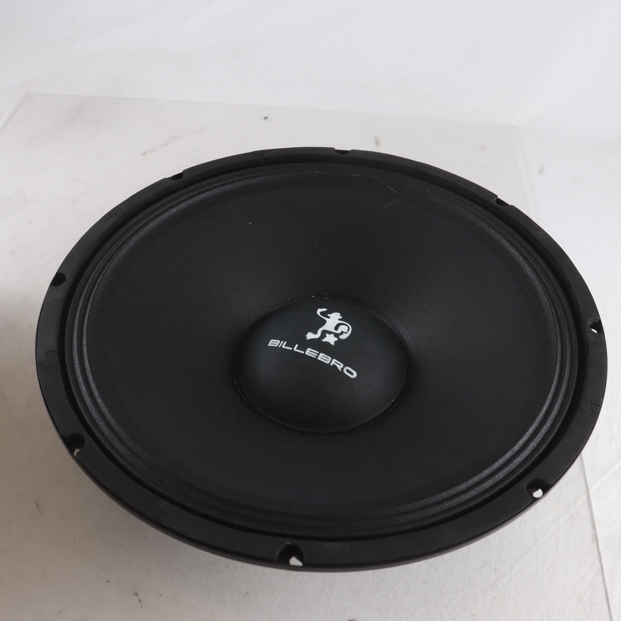 Baselement, Billebro. Samfraktas ej.