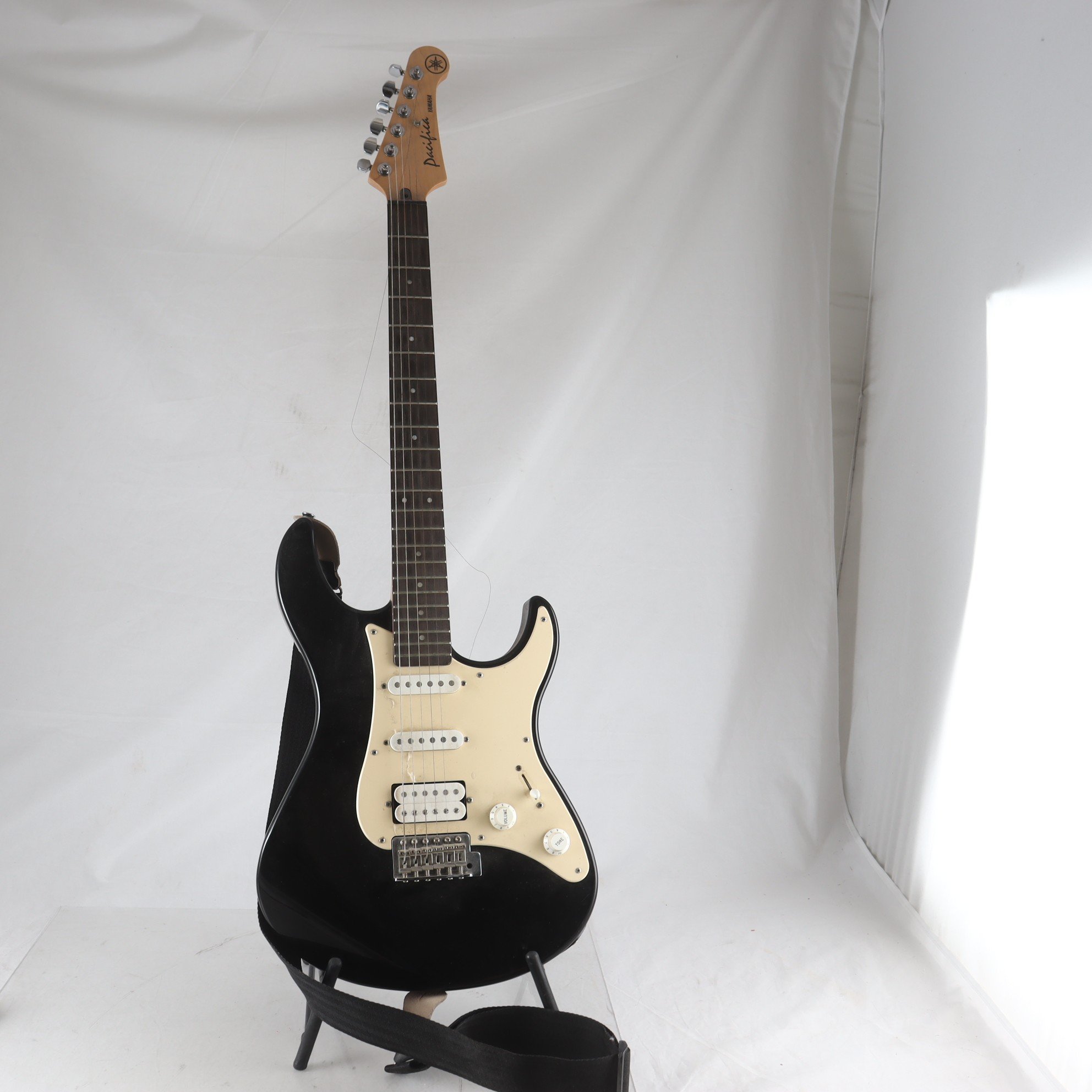 Elgitarr, Yamaha. Endast avhämtning.