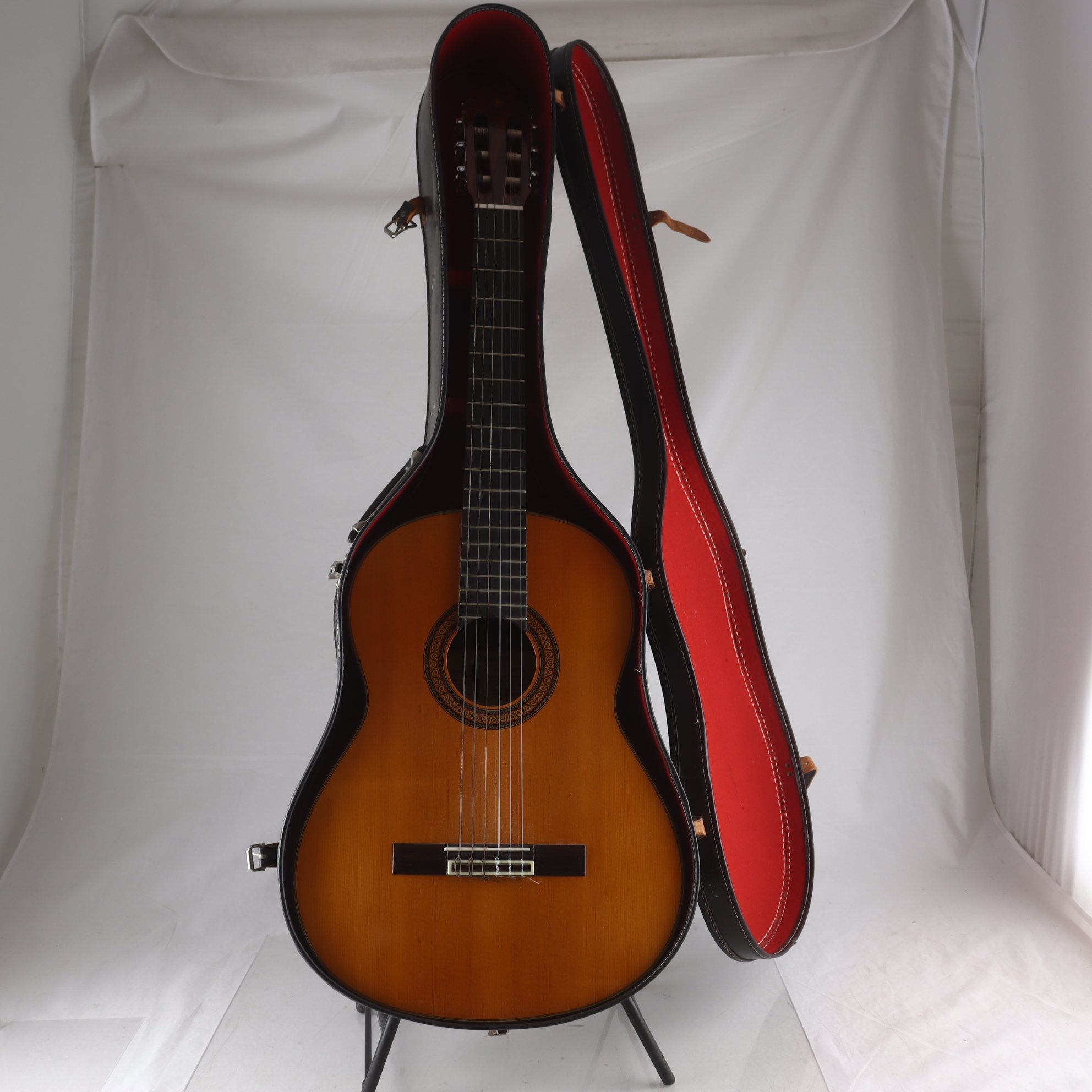 Akustisk Gitarr, Yamaha. Endast avhämtning.