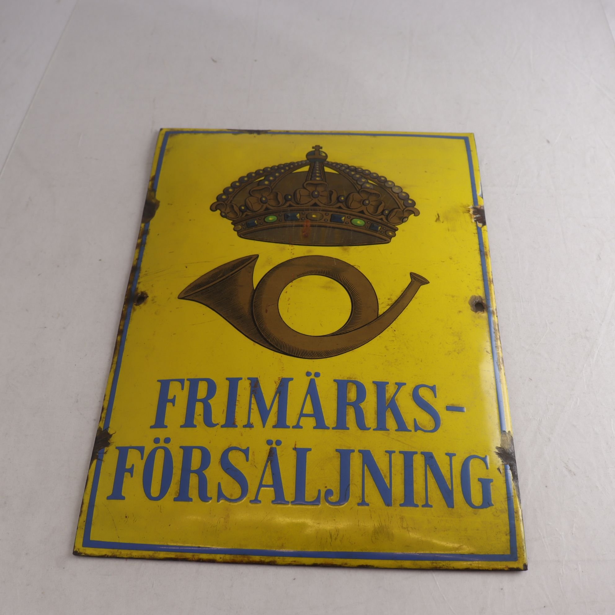 Emaljskylt, frimärksförsäljning, vintage. Samfraktas ej.