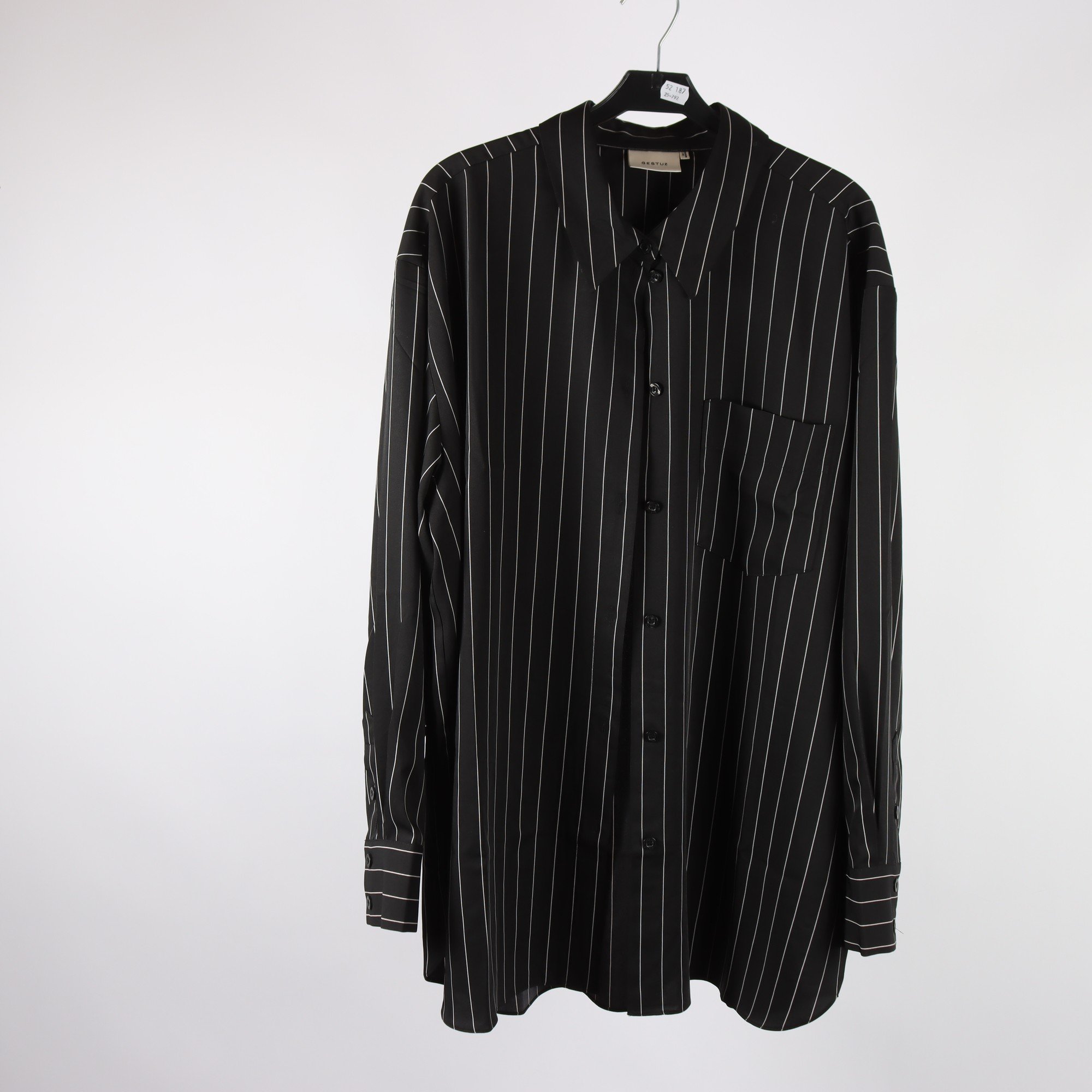Skjorta, Gestuz, stl. 42