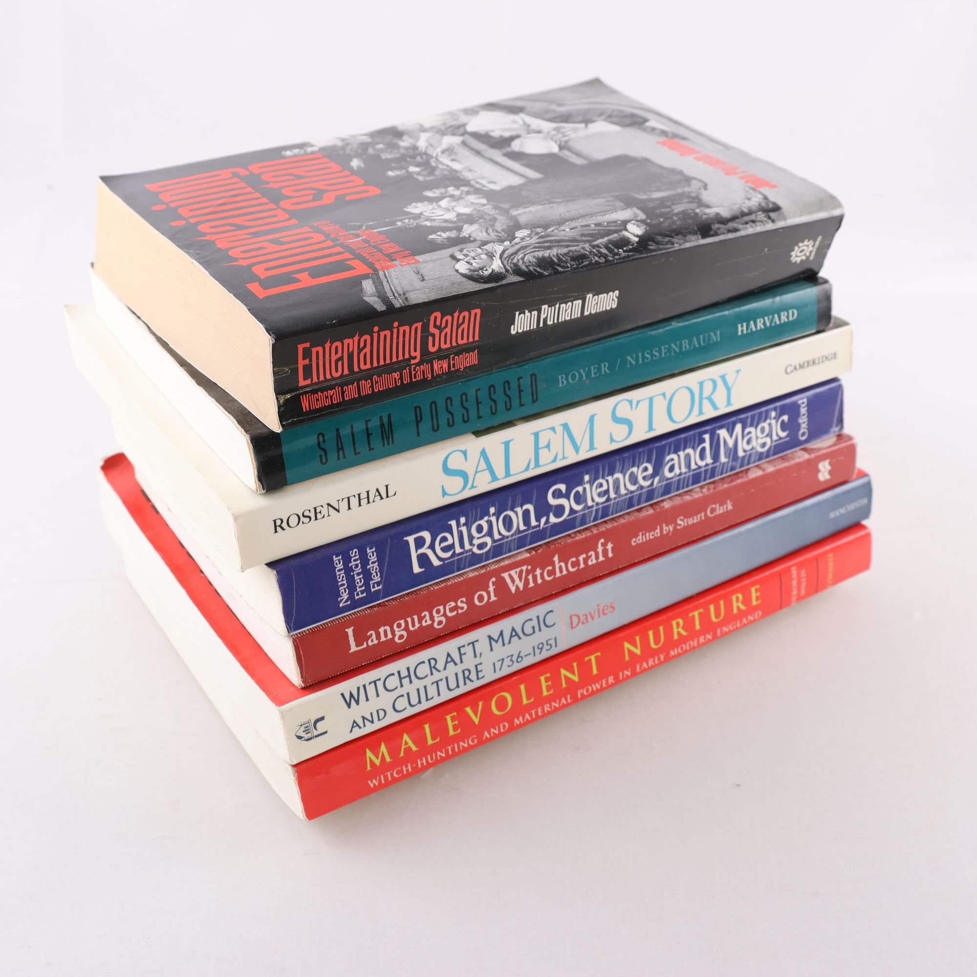 Bokpaket, häxor och häxkonst, 7 volymer