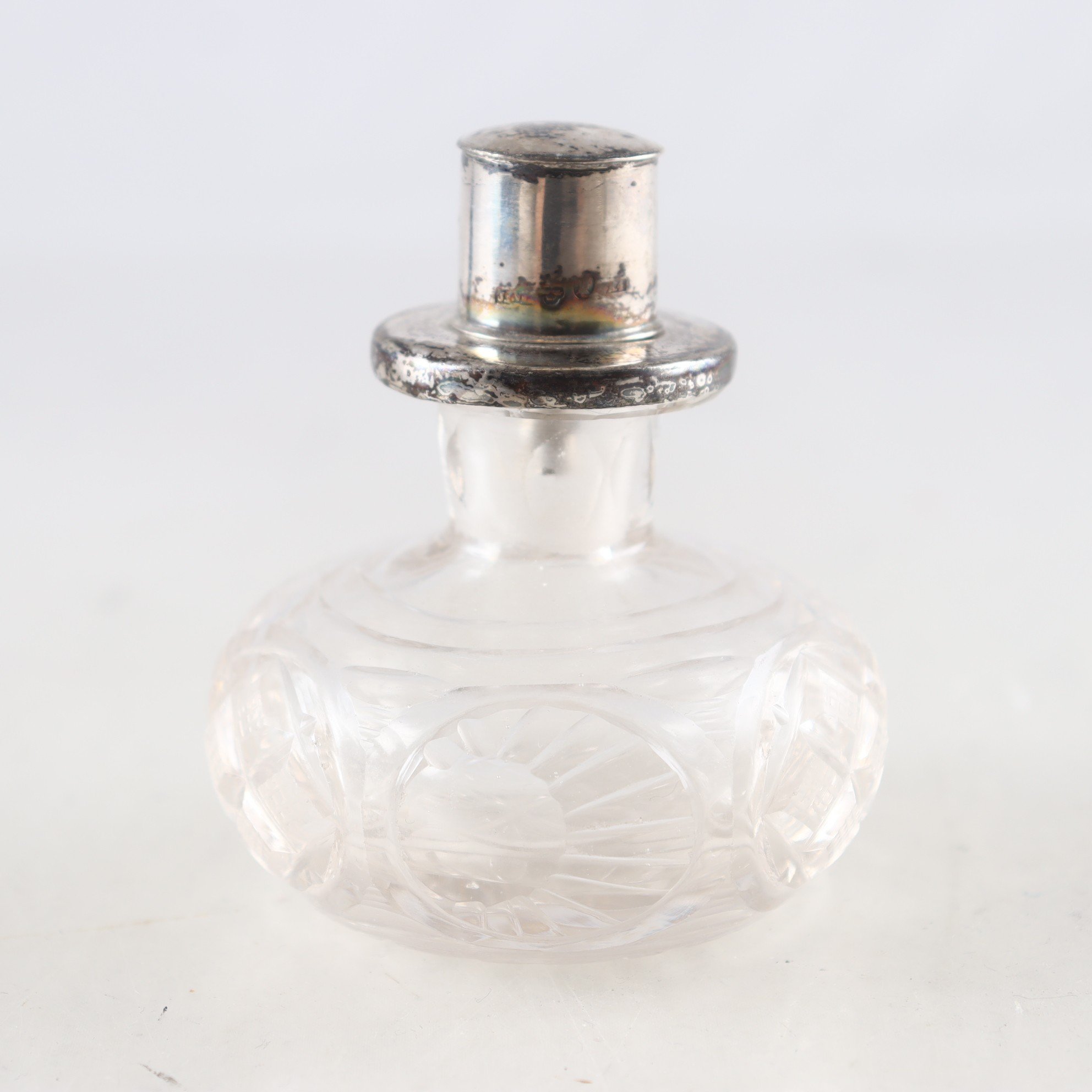 Parfymflacong, slipat glas, silverlock, Stockholm, 1840
