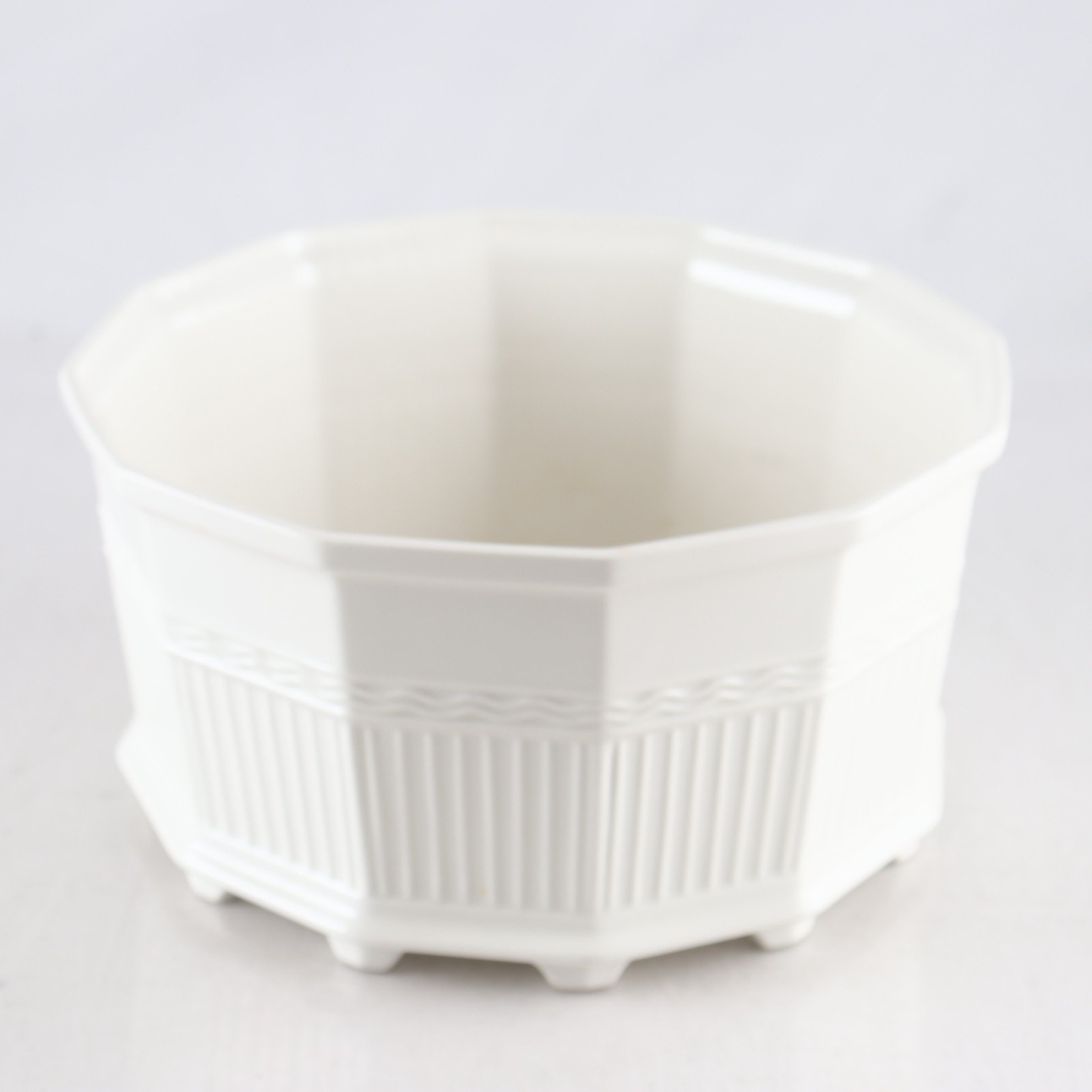 Ytterfoder, Prins Eugens Waldemarsudde, Rörstrand. Samfraktas ej.