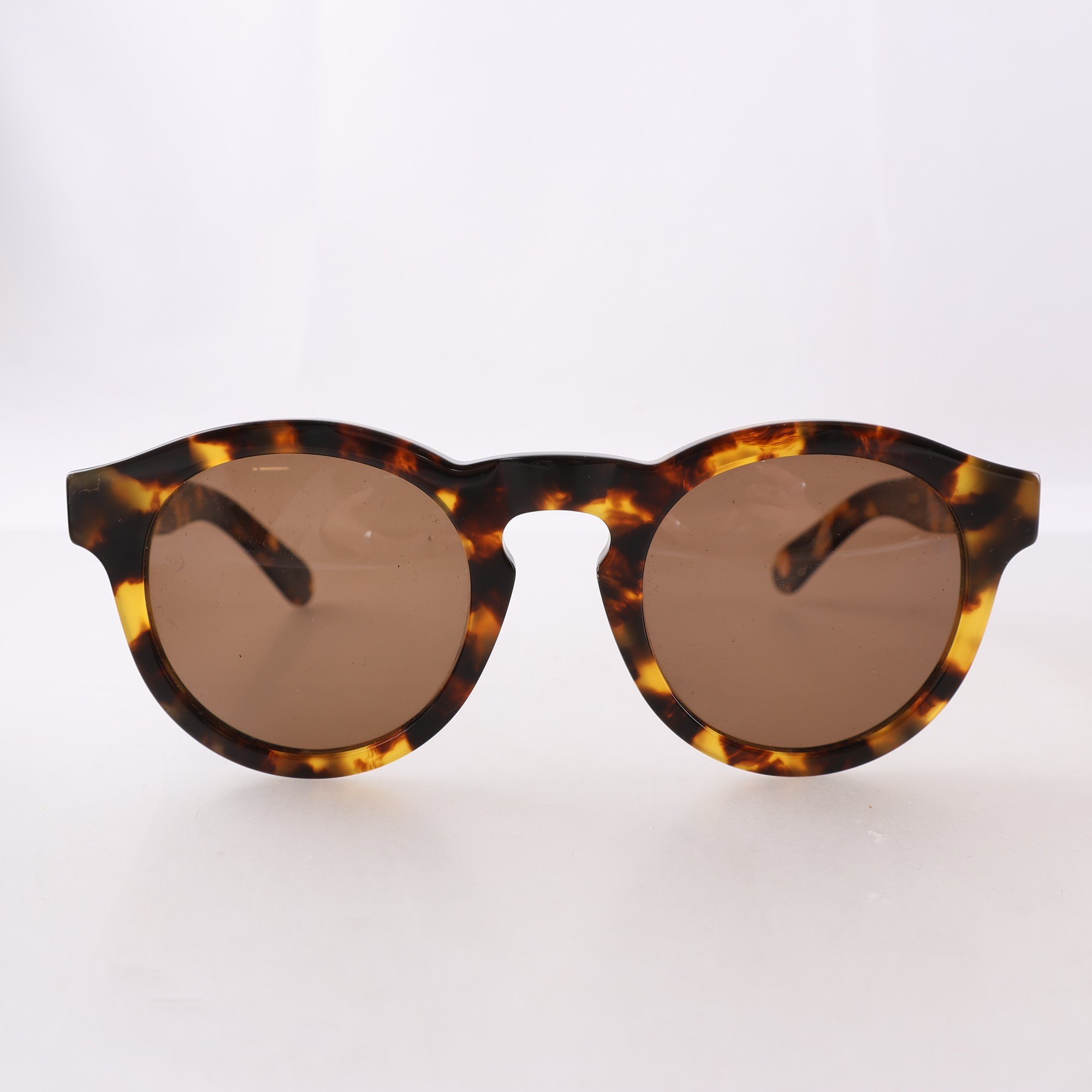 Solglasögon, Nividas