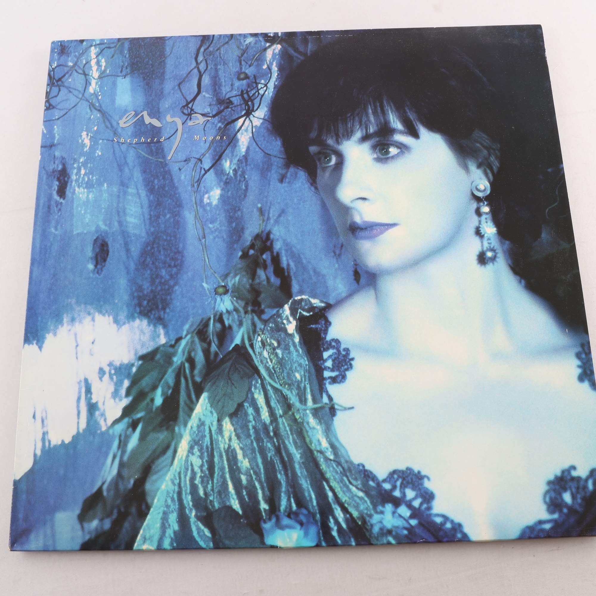 LP Enya, Shepherd Moons