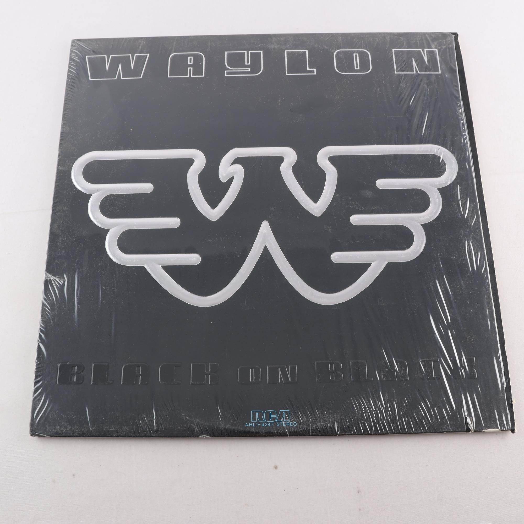 LP Waylon, Black On Black