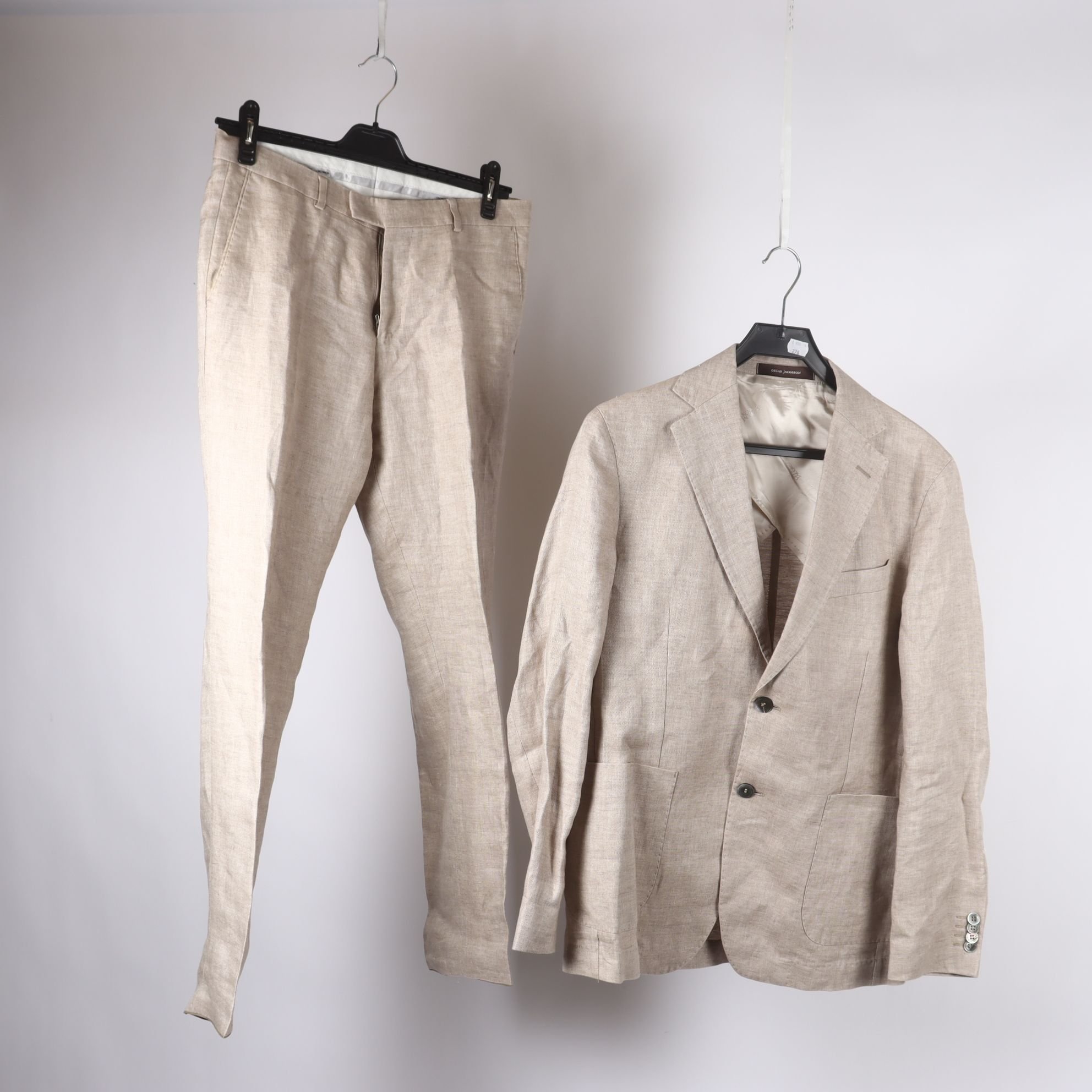 Kostym, Oscar Jacobson, beige, kavaj stl. 46, byxor stl. 48