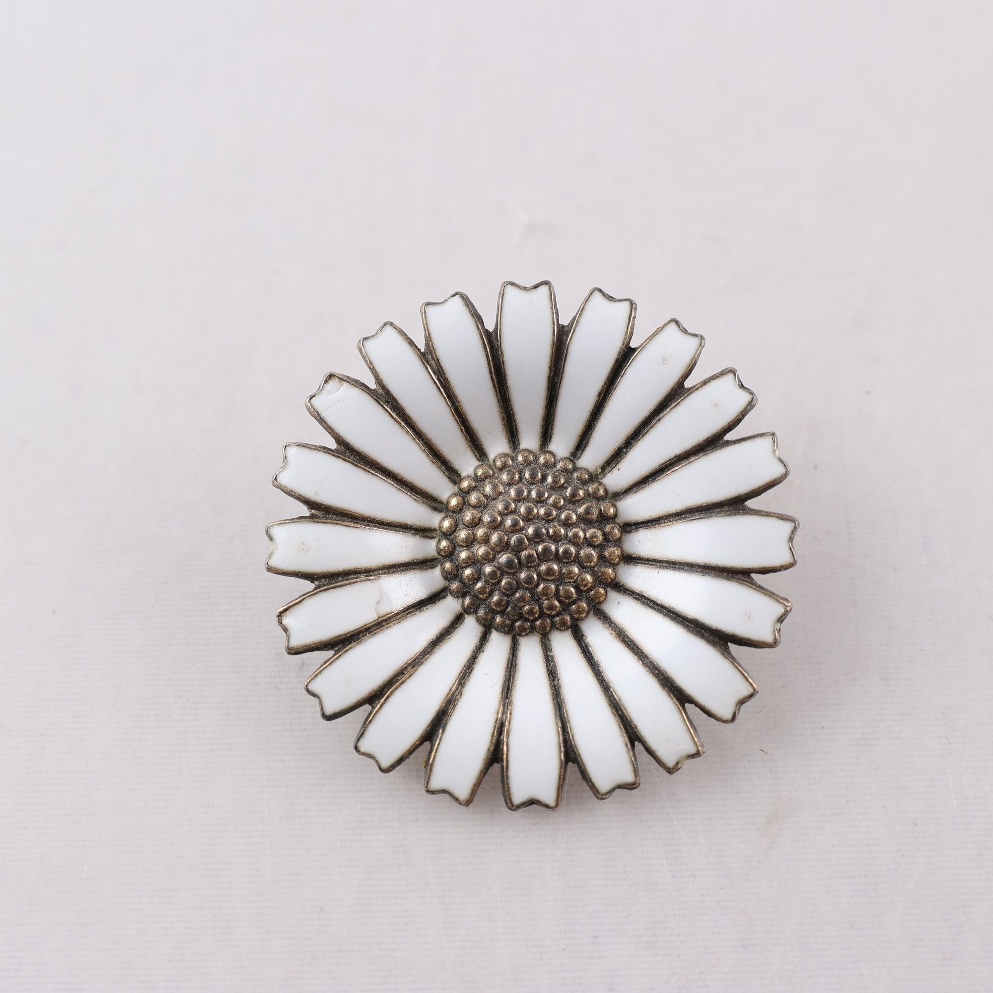 Brosch, Silverblomma, Emalj, Vikt: 9.6g