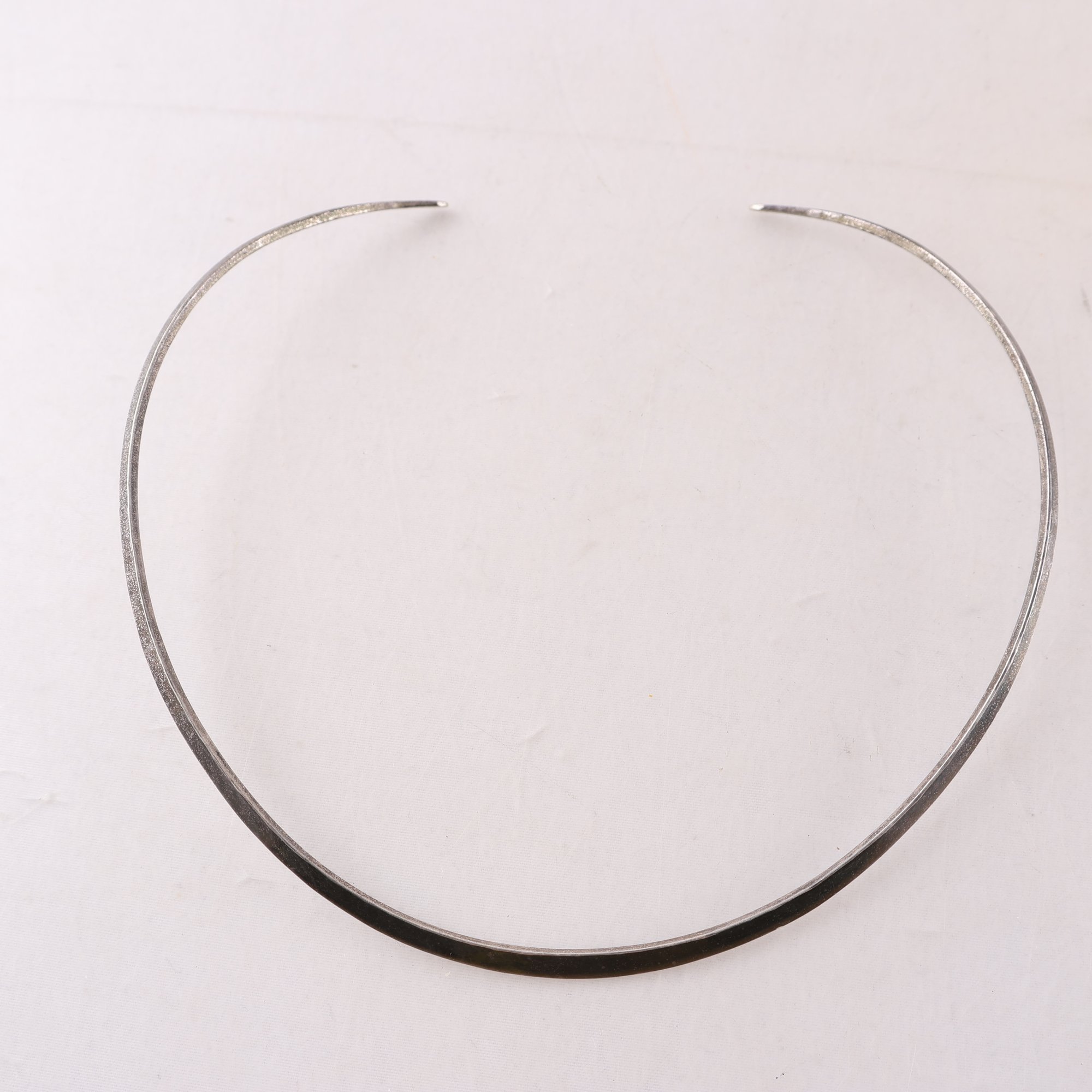 Halsring, silver, stämplad SVEN 925 Y10.