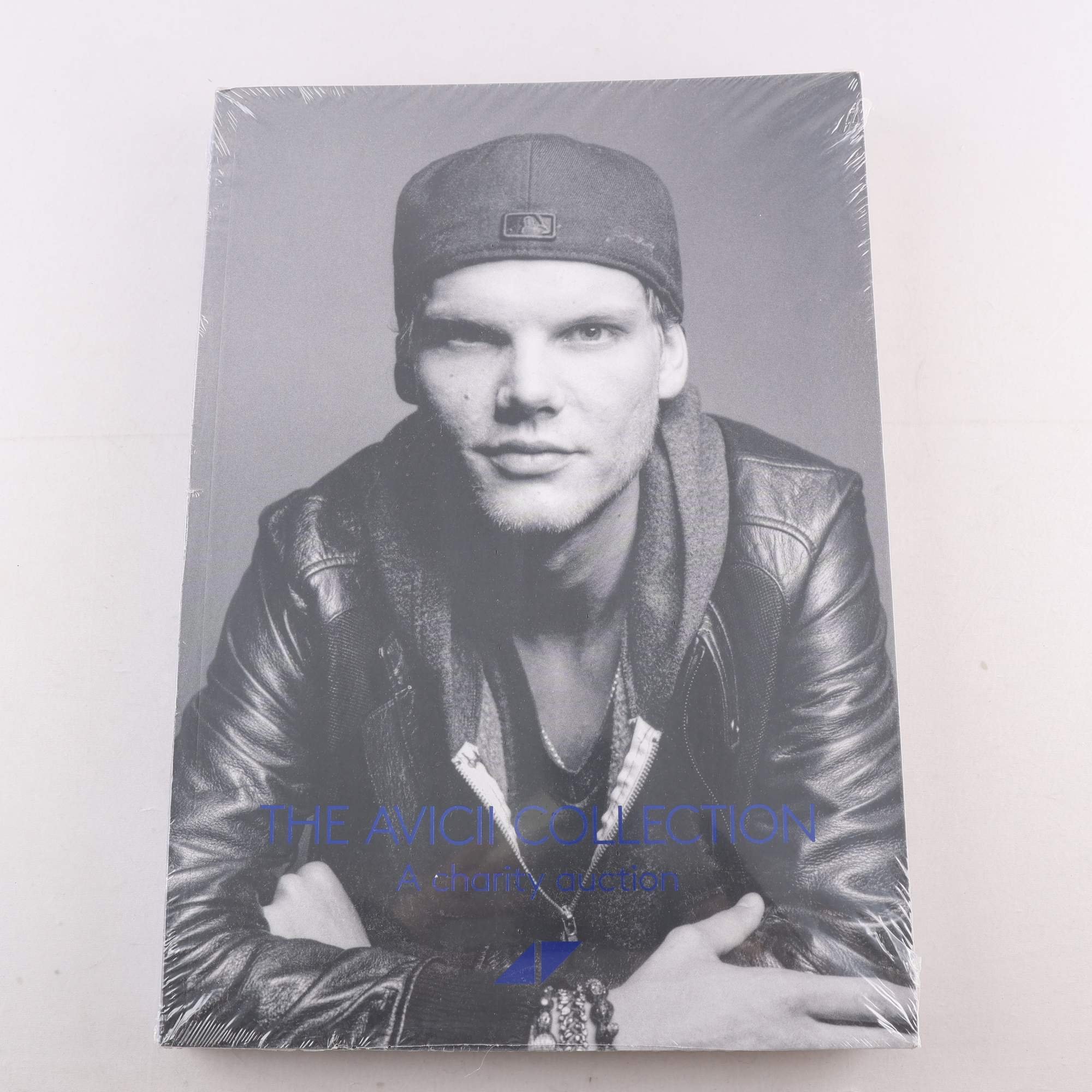 The Avicii Collection: A charity auction (inplastad)