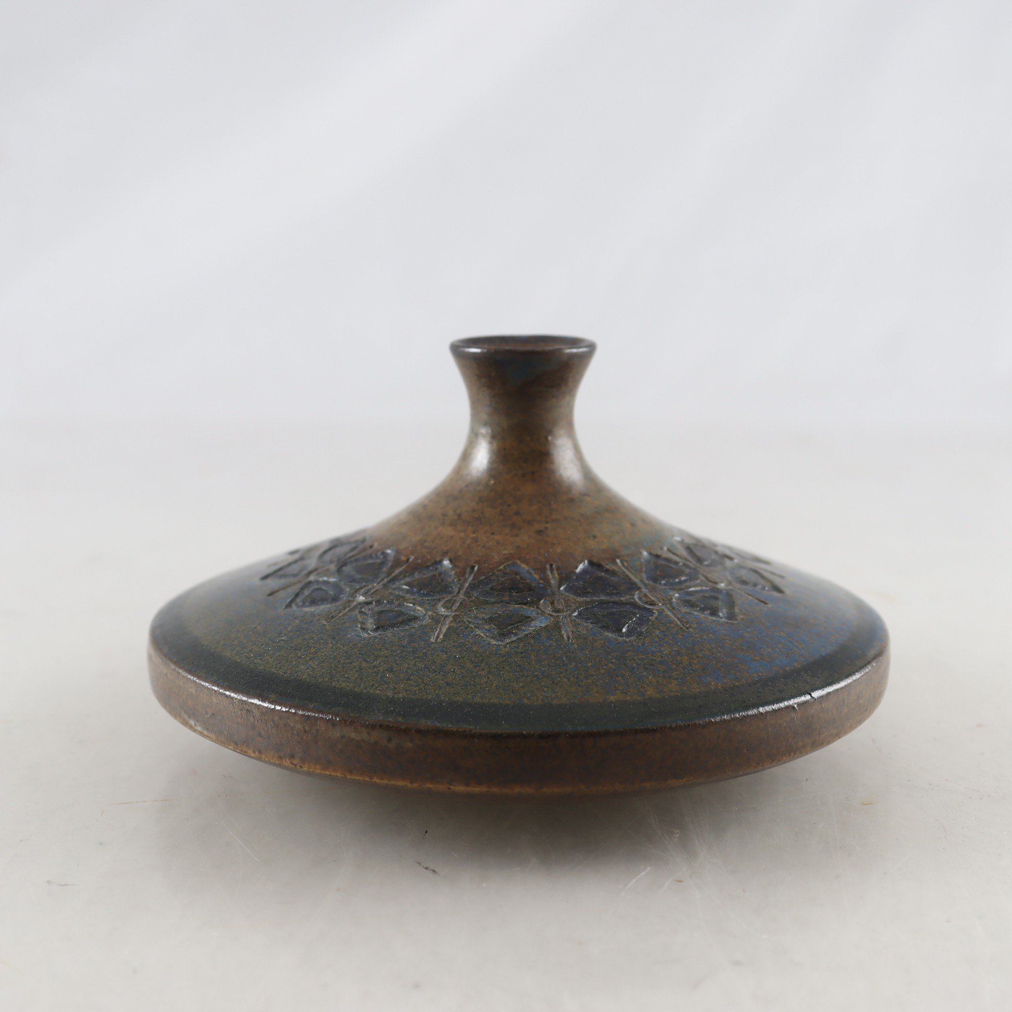 Vas, stengods, Winblad, Allingsås, signerad