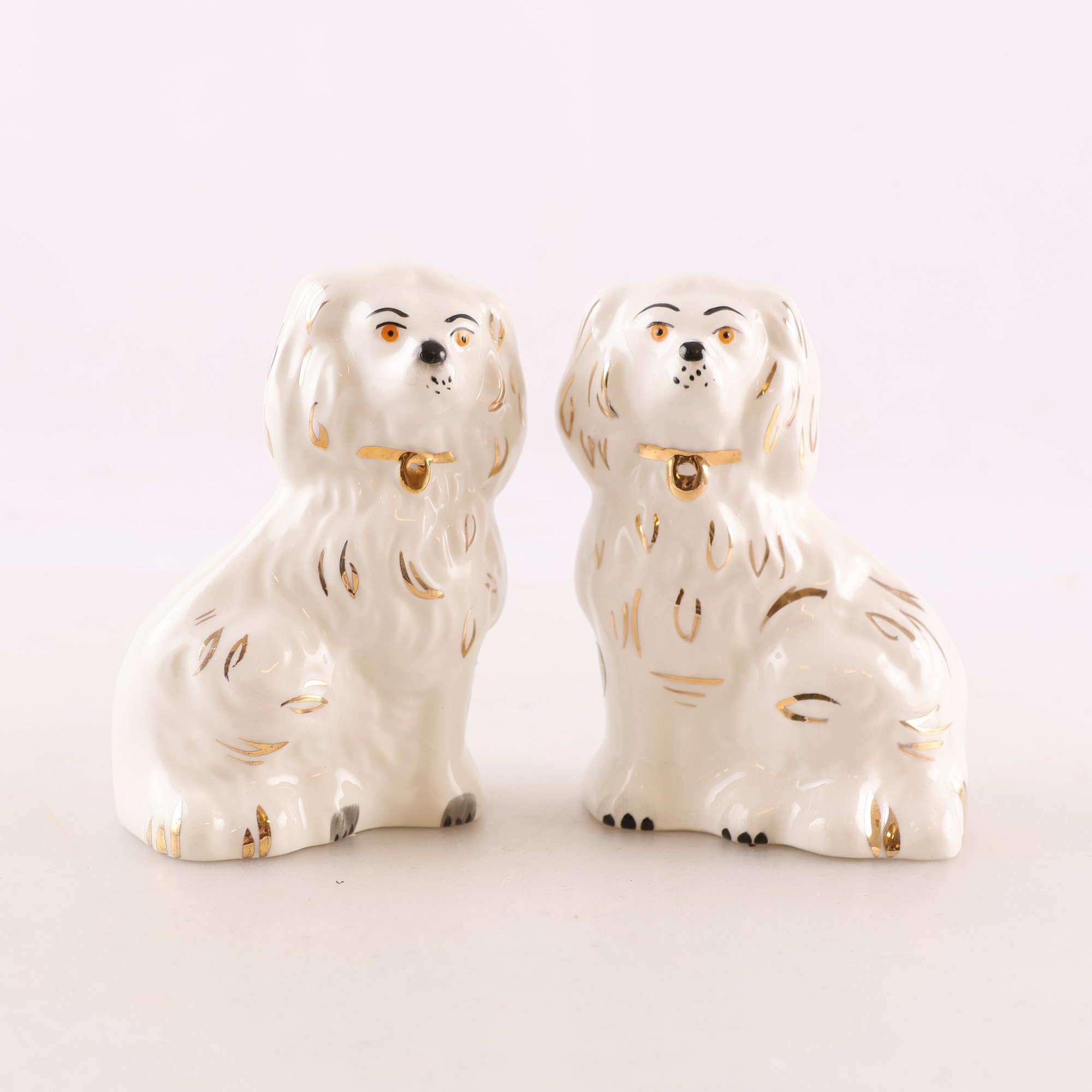 Hundar, Beswick, Porslin, liten modell.