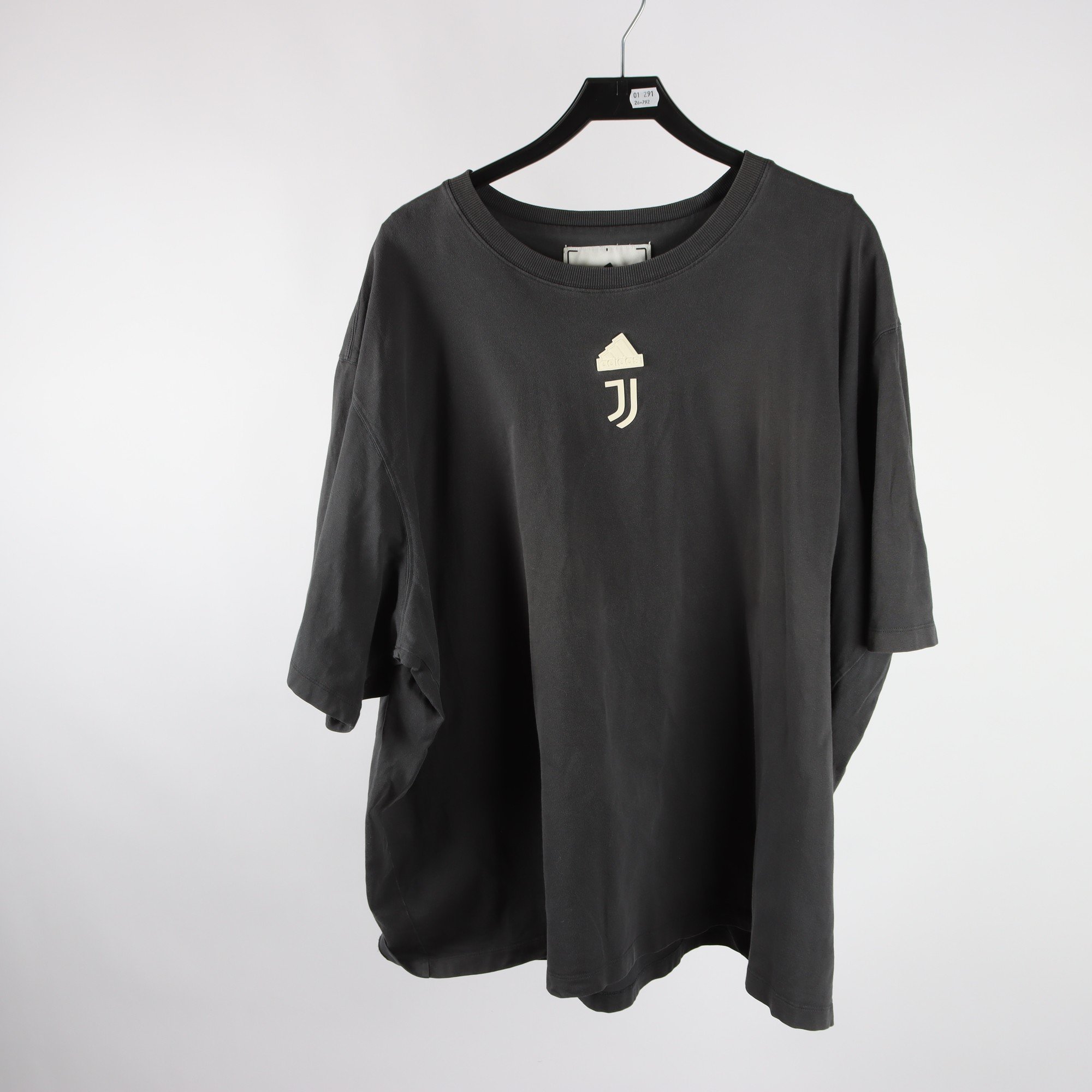 Oversized t-shirt, Adidas Juventus LFSTLR, stl. XXXL