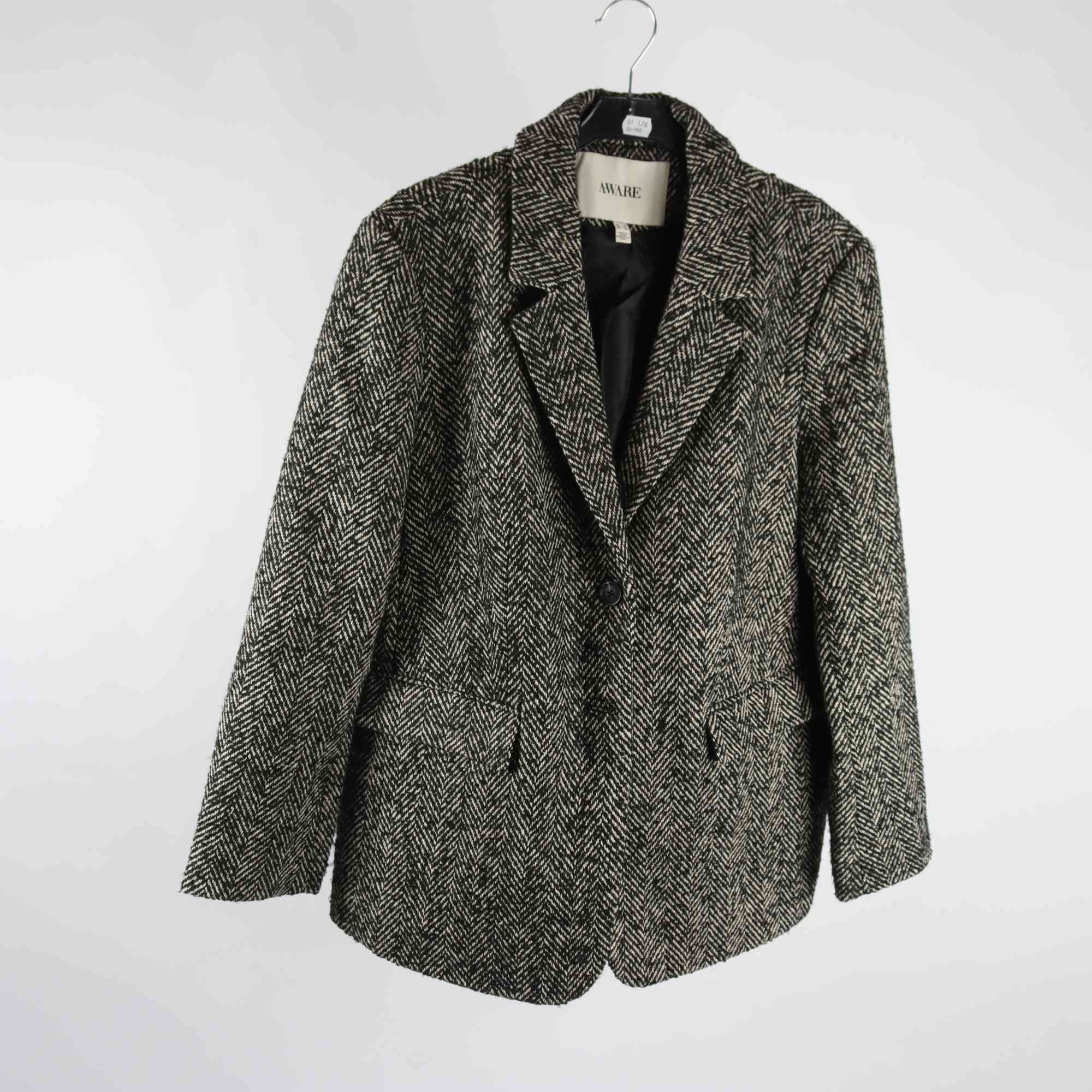 Kavaj, Aware, stl. M