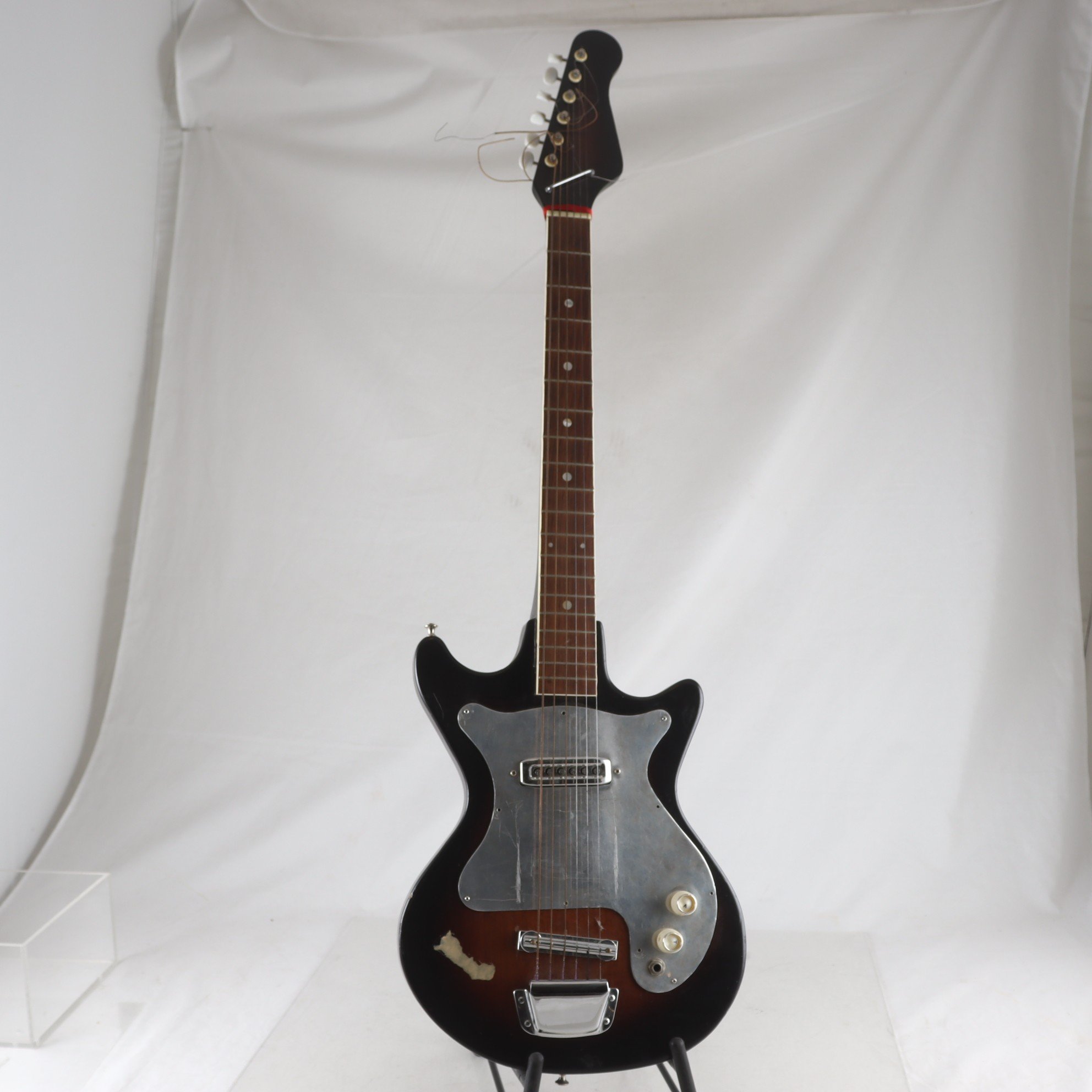 Elgitarr, 1960-tal. Endast avhämtning.