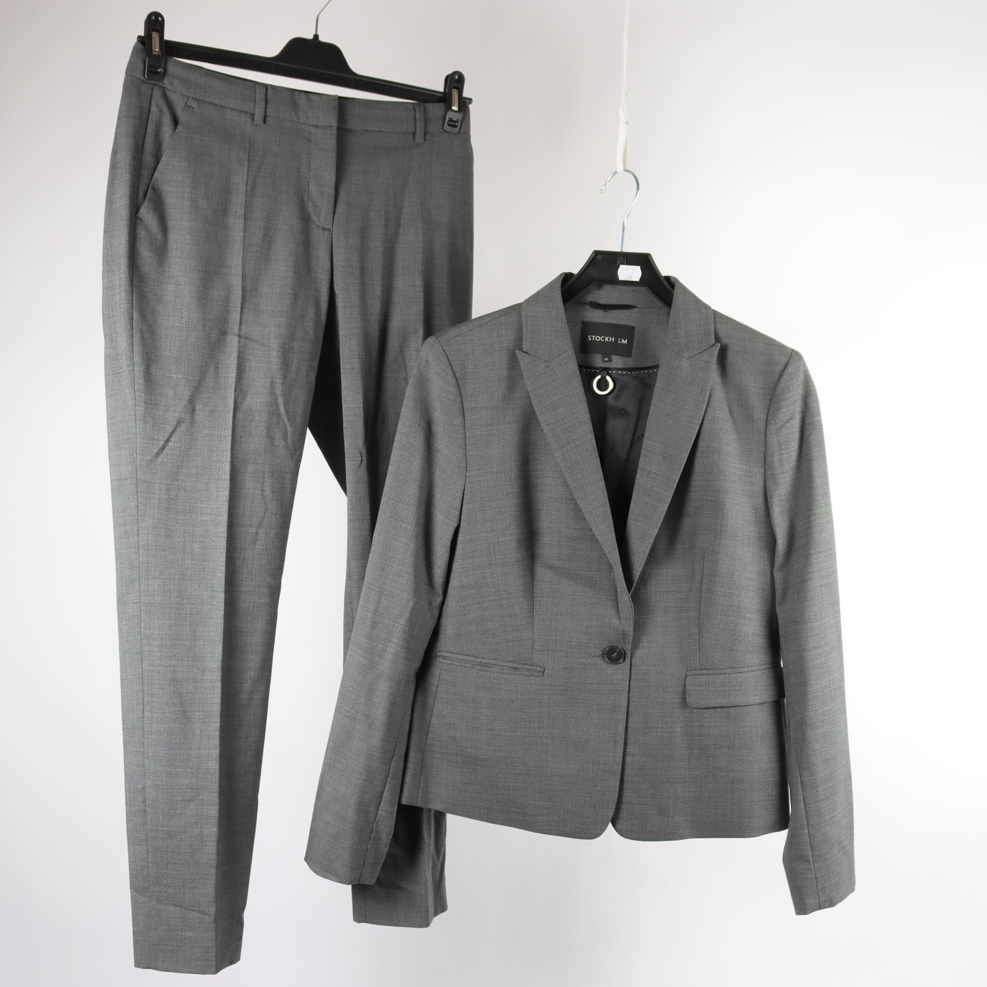 Kostym, Stockh LM, grå, ull, stl. 36/40.