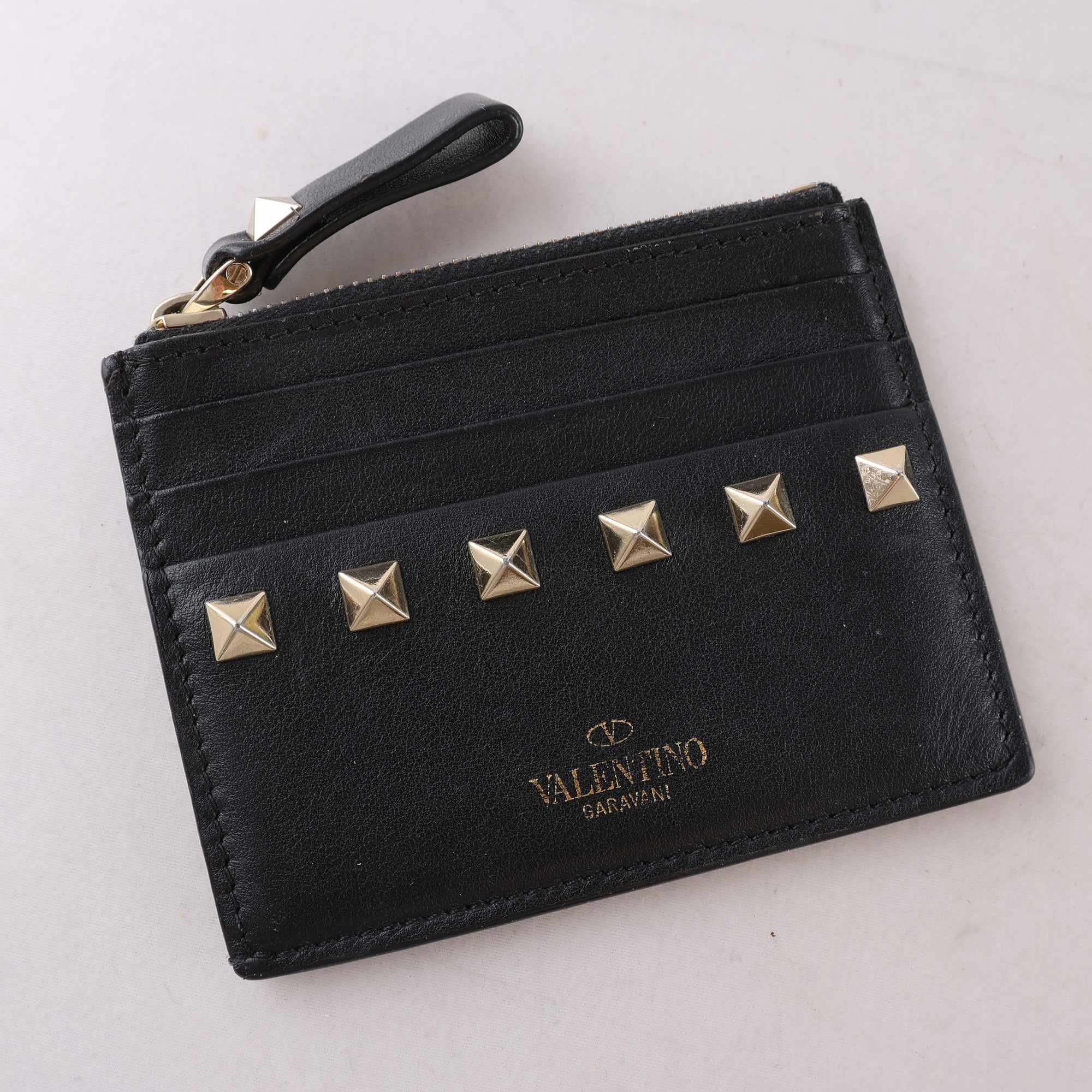 Korthållare, Valentino