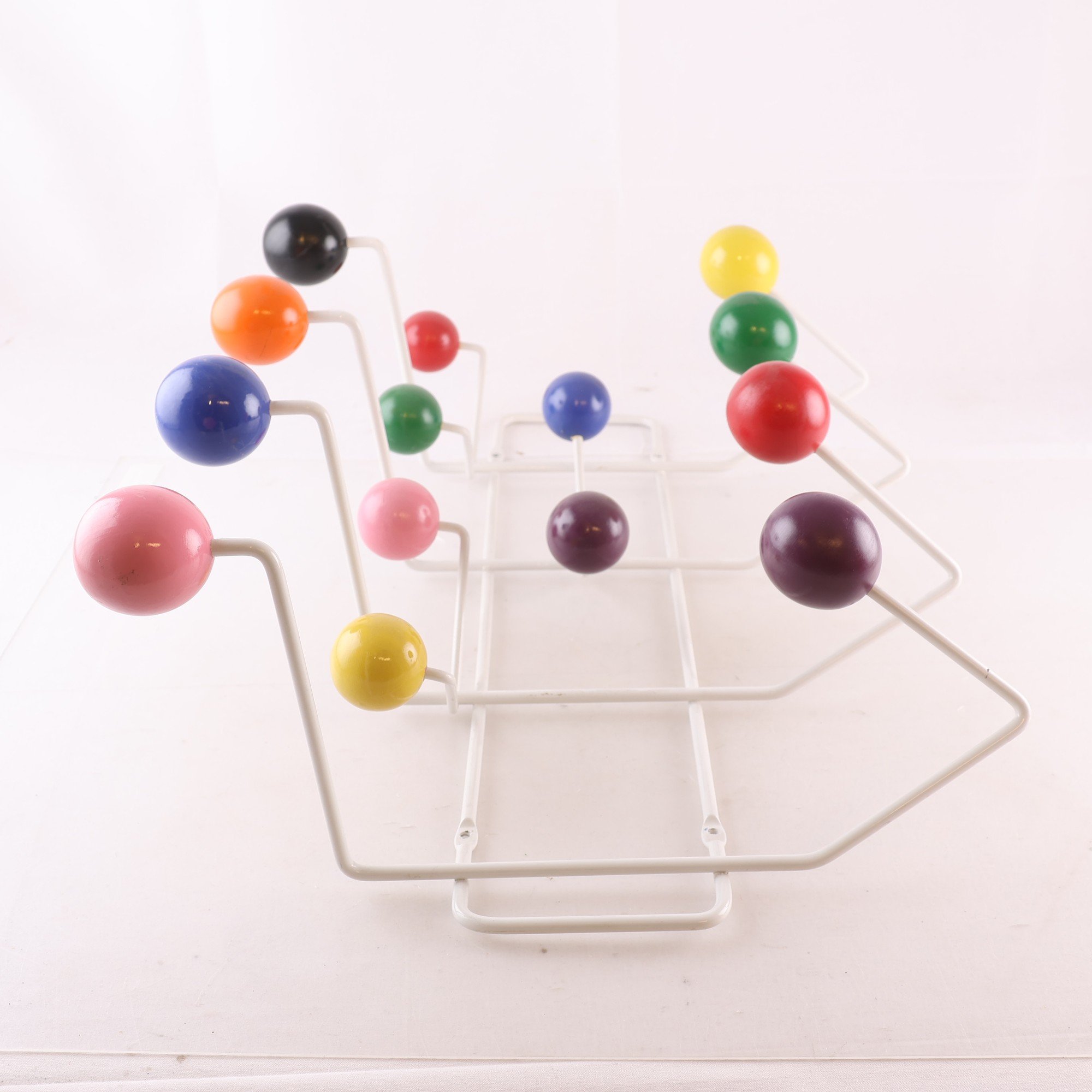 Klädhängare, Hang it all, Charles & Ray Eames, 1997. Samfraktas ej.