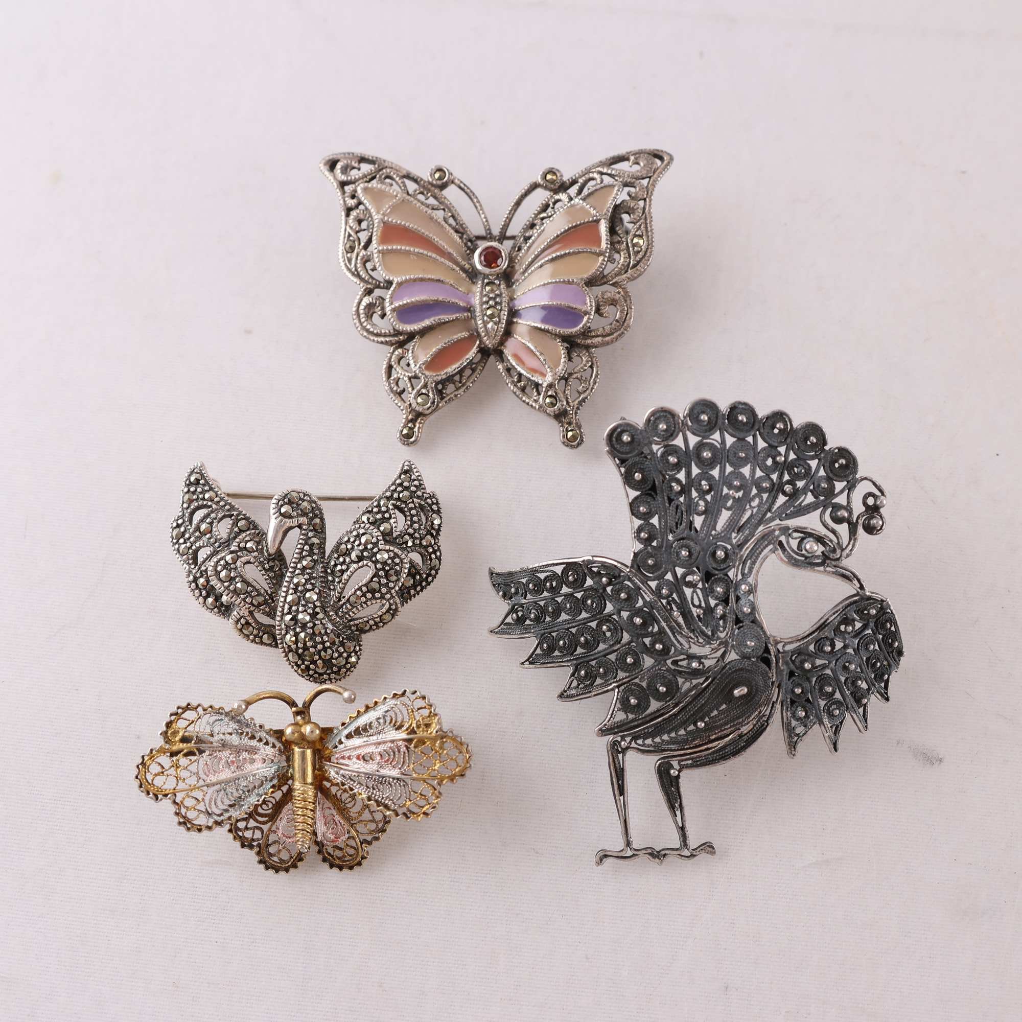 Broscher, silver, markasiter, emailj, fåglar, fjärilar, vintage, brv: 26.6g