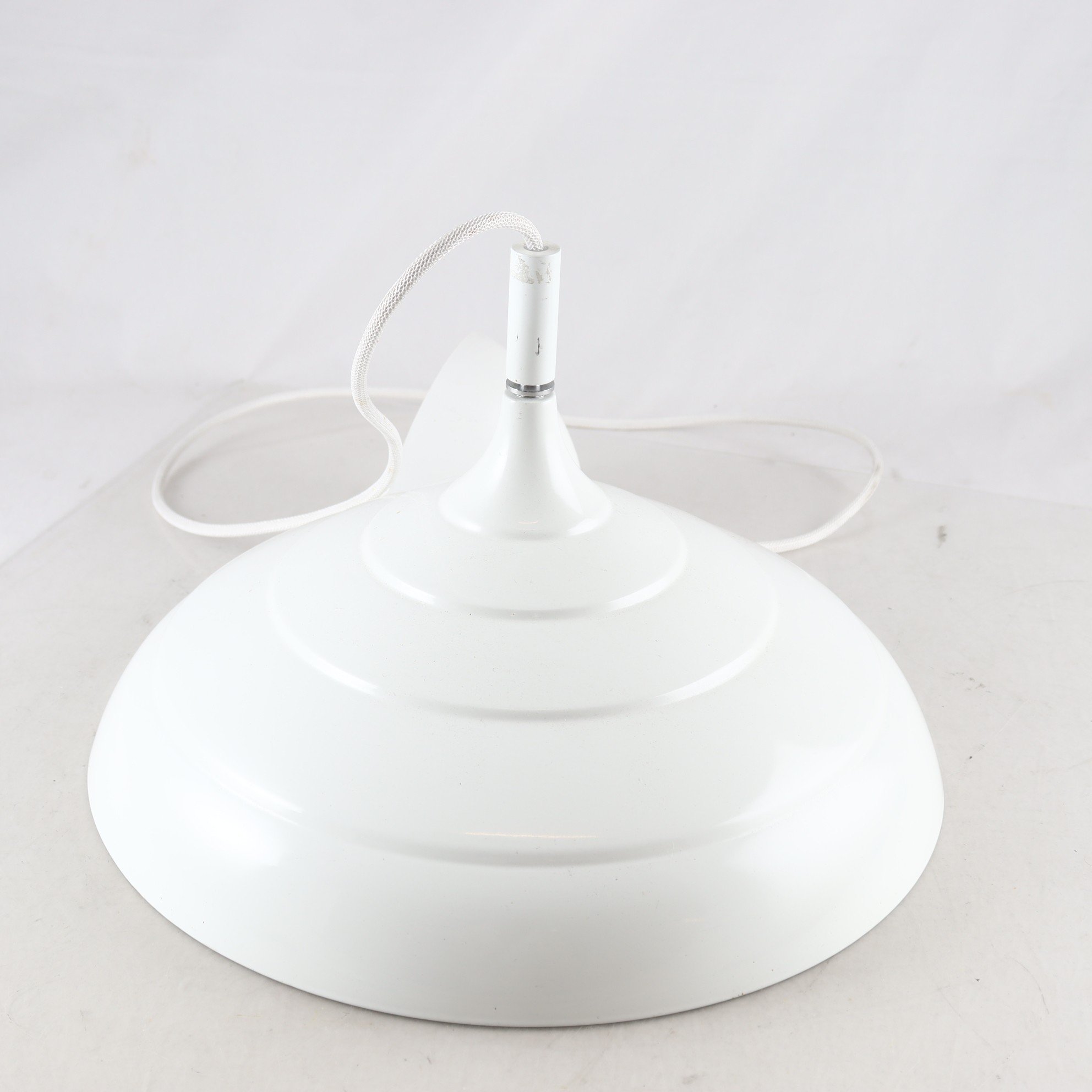 Taklampa, Belid. Samfraktas ej.