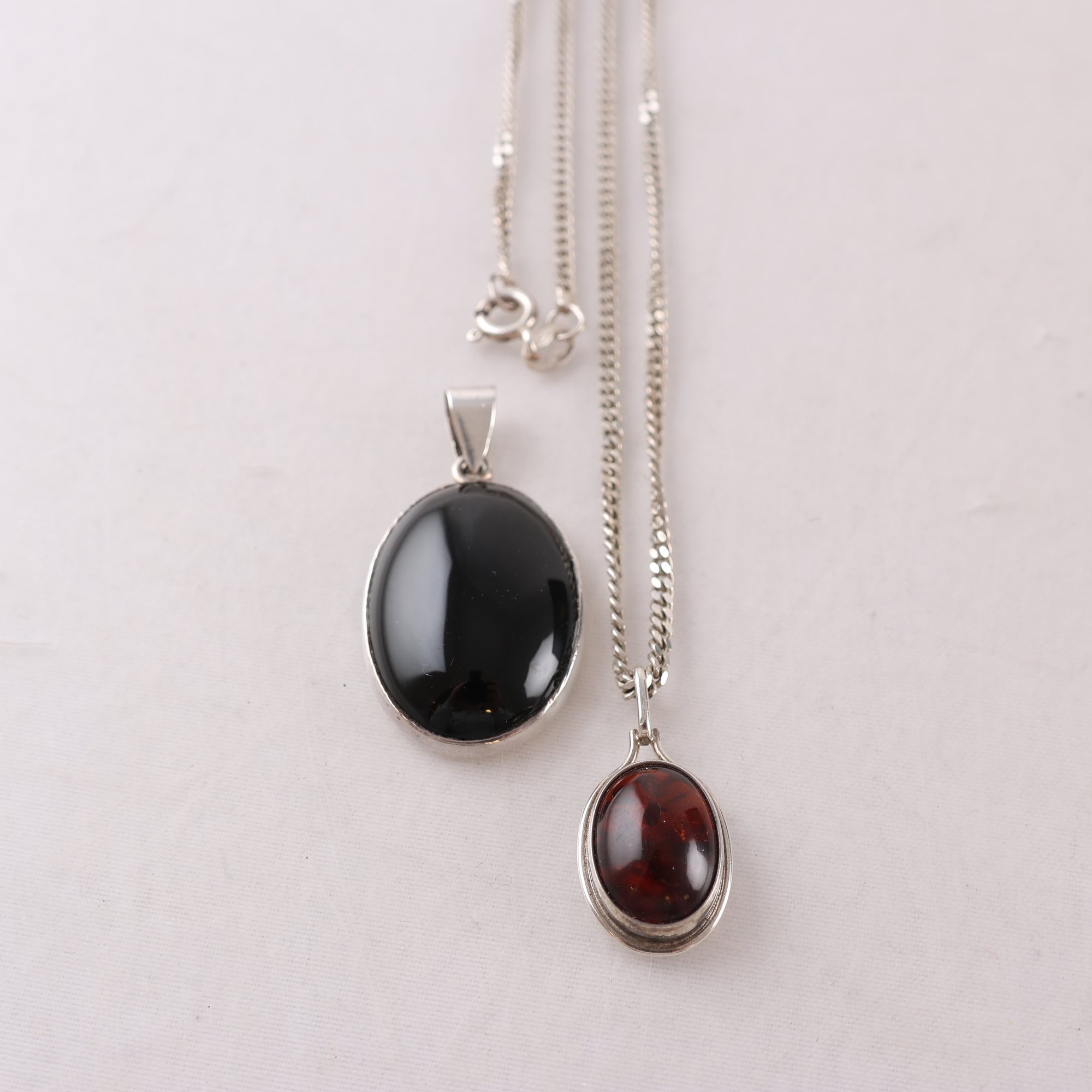 Halsband, hängen, silver 925, onyx, bärnsten, brv: 13.4g