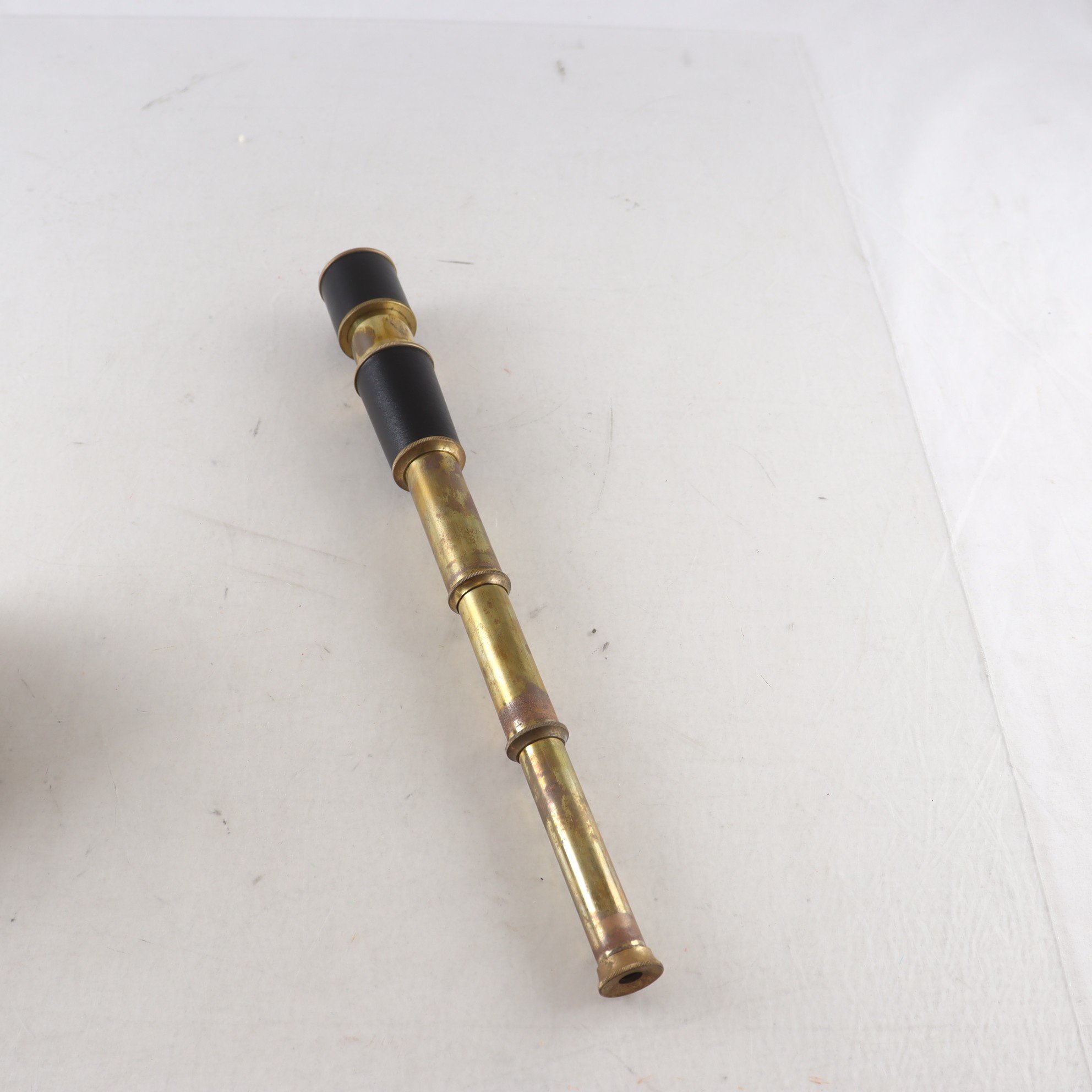 Kikare, Mässing, träask.