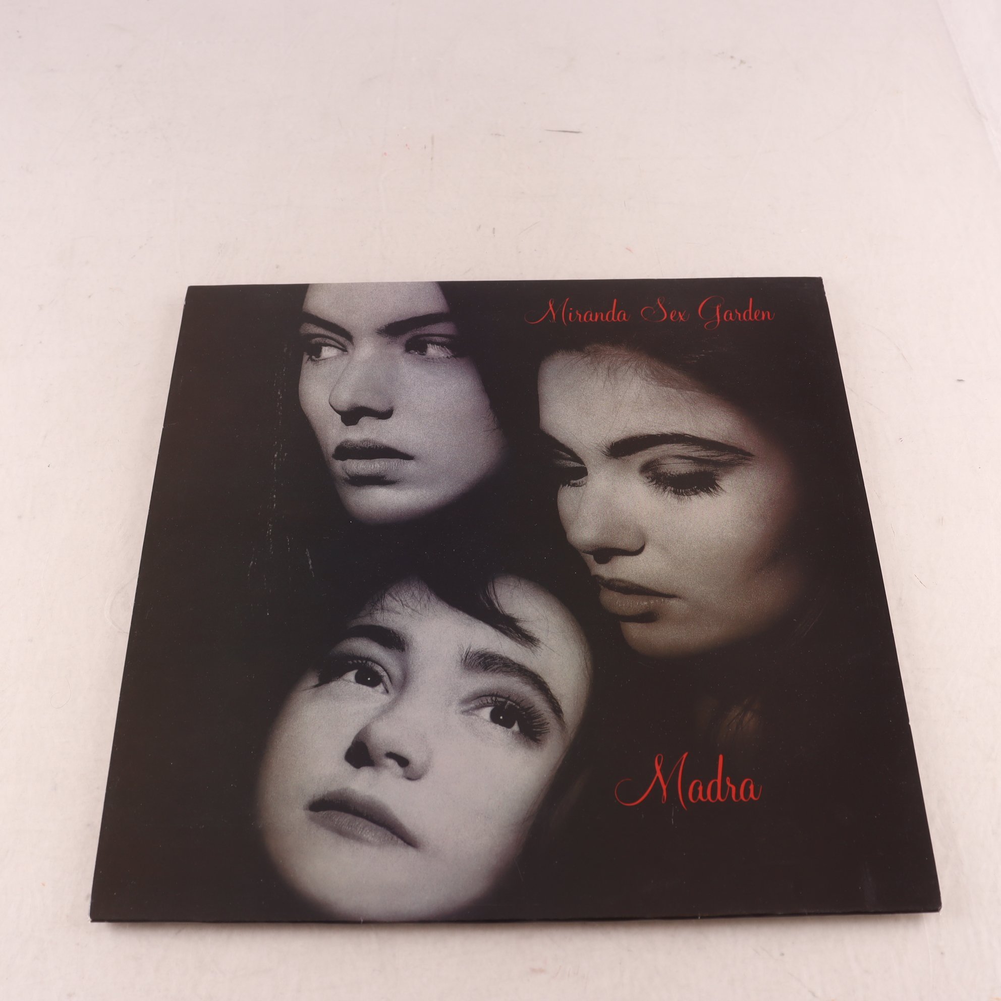 LP Miranda Sex Garden, Madra