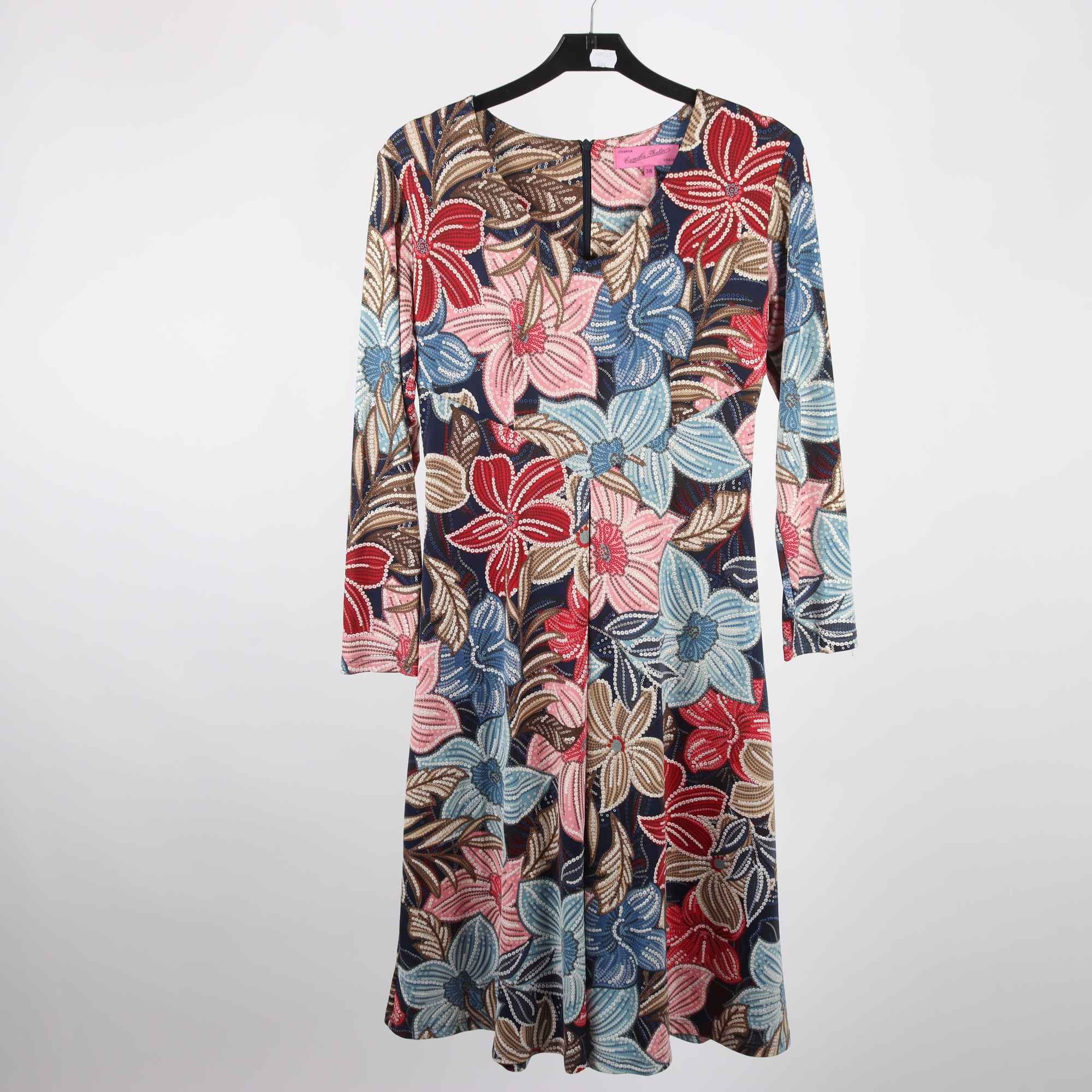 Klänning, Camilla Thulin, mönstrad, blå, röd, stl. 38.