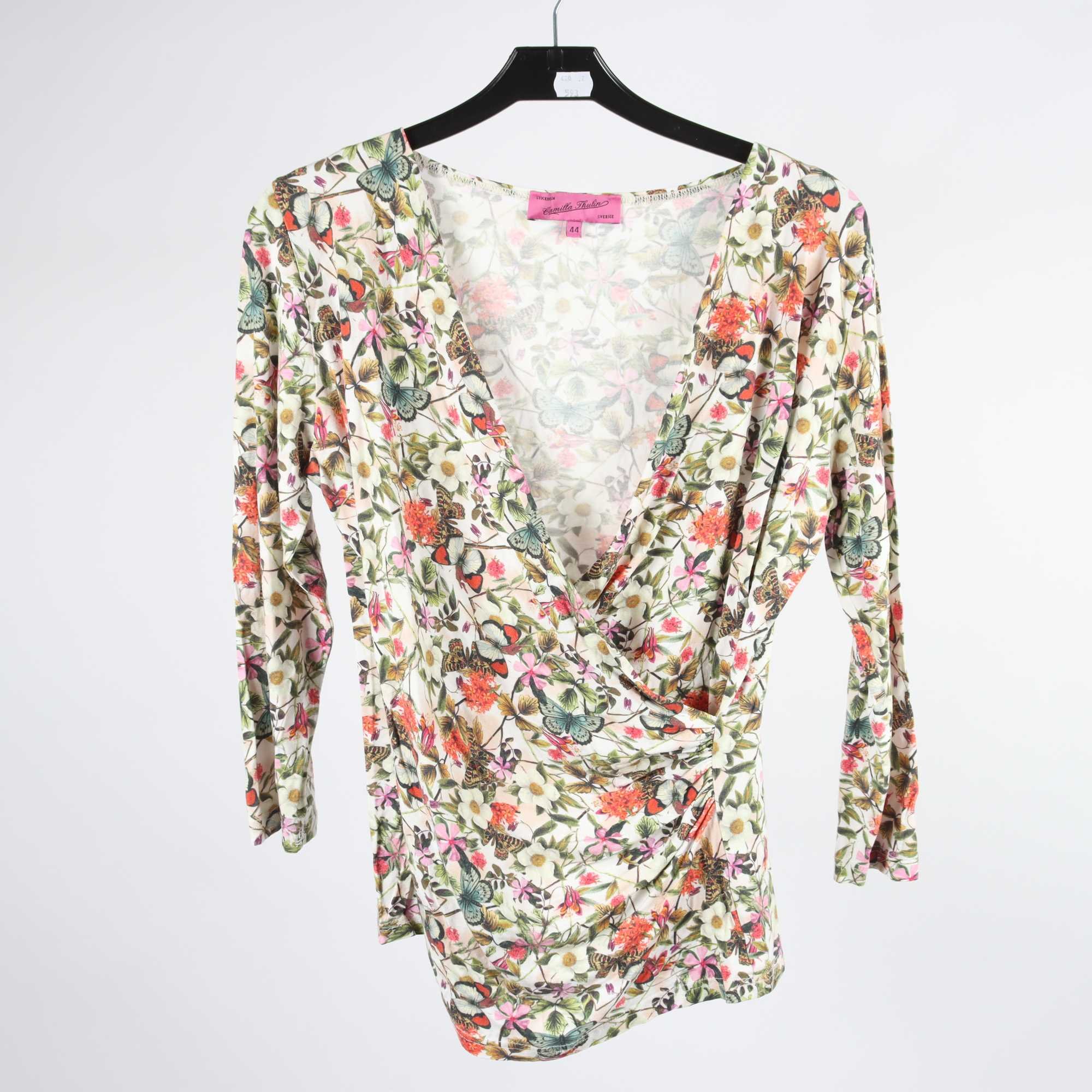Tröja, Camilla Thulin, blommig, vit, stl. 44.