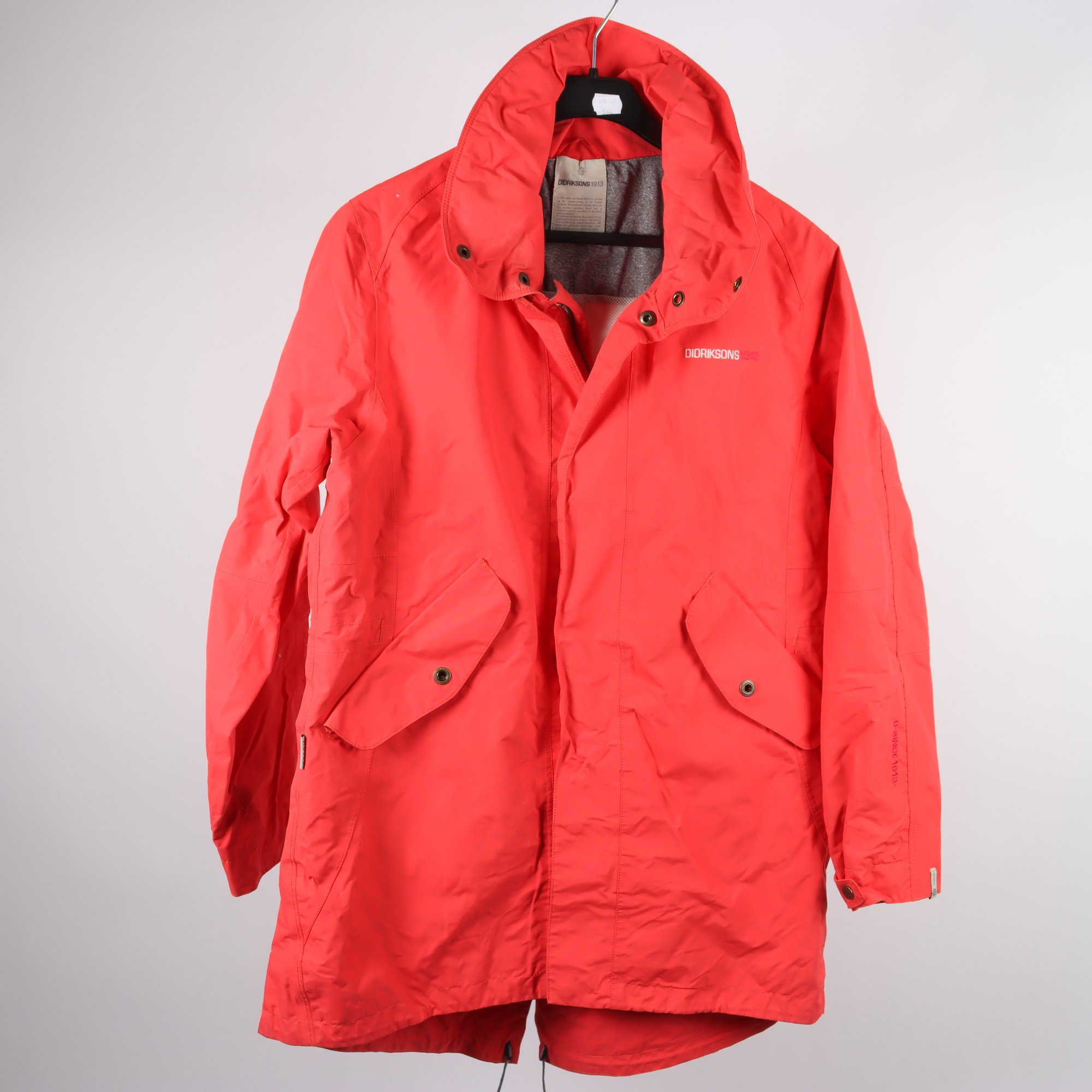 Vindjacka, Didriksons, röd, stl. 42.