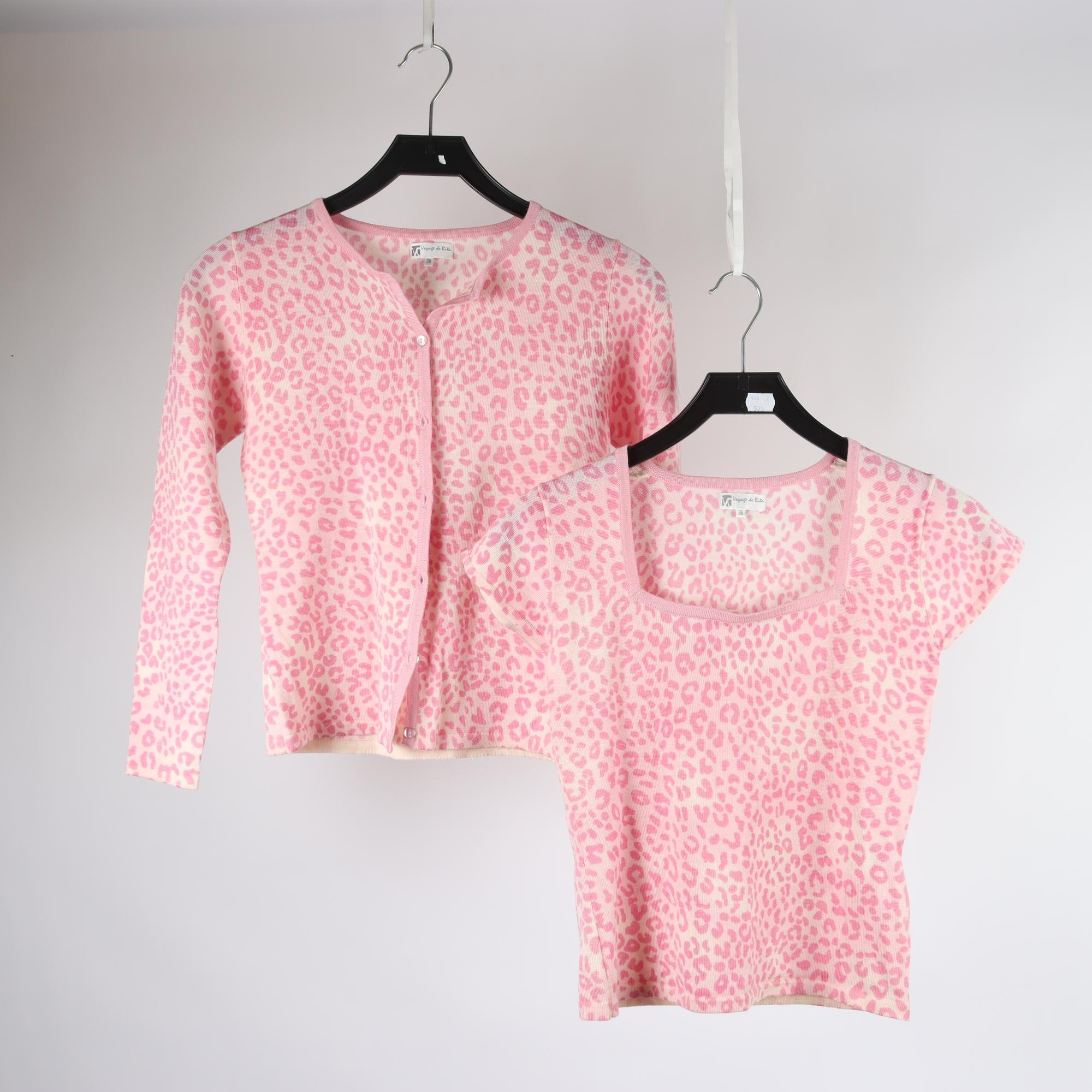 Kofta+ tröja, Voyage de Rita, rosa, stl. 38.