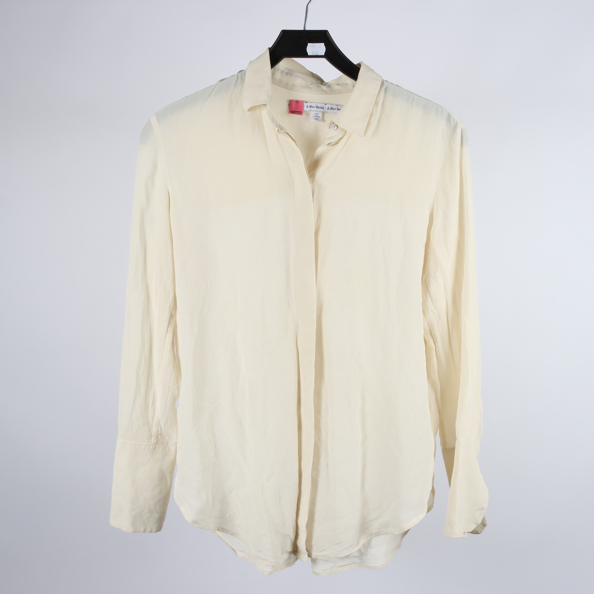 Blus, & Other Stories, offwhite, 100% silke, stl. 36.