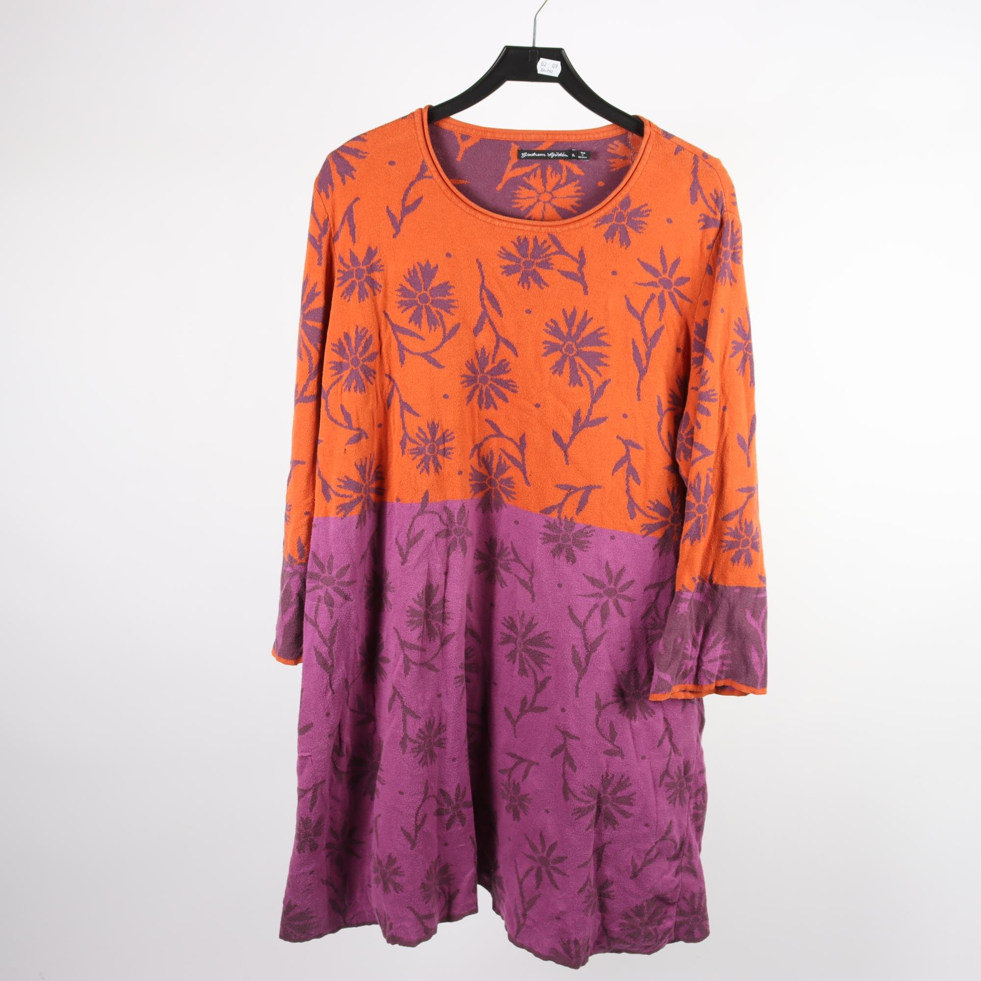 Stickad klänning, Gudrun Sjödén, stl. XL