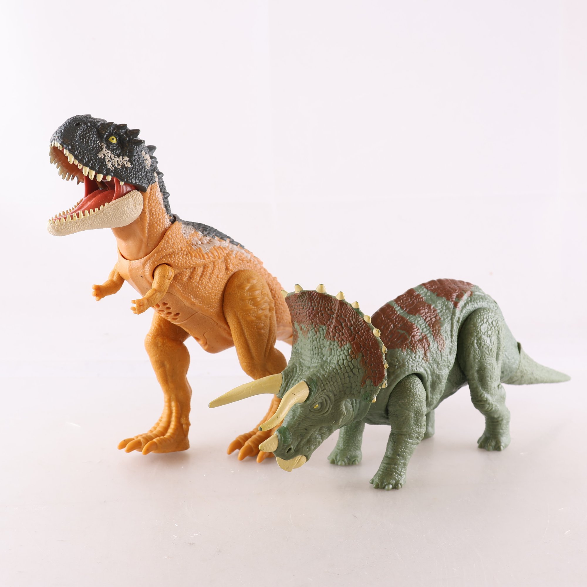 Dinosaurier, Jurassic park, triceratops & Skorpiovenator