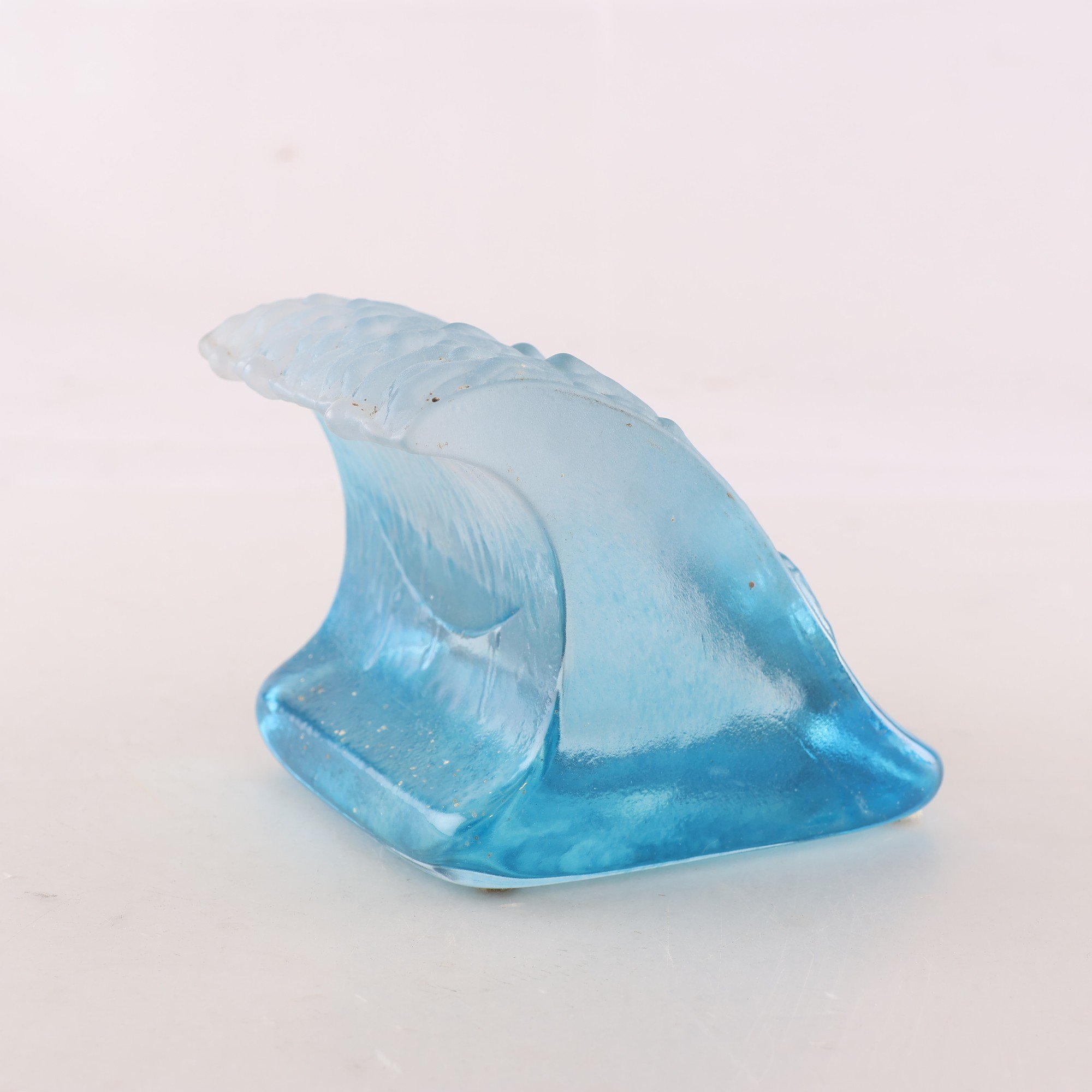 Glaskonst, Kosta boda, Kjell engman, Havsvåg. sign.