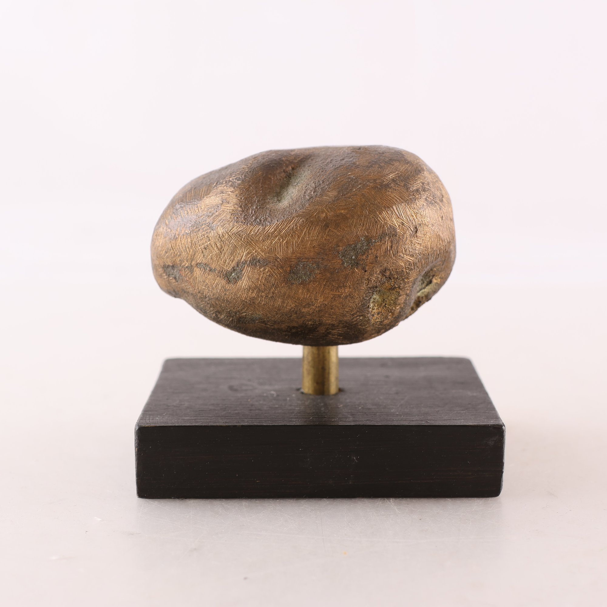 Skulptur, Dieter Matzner, ’Nolan’ brons, potatis, alingsås.