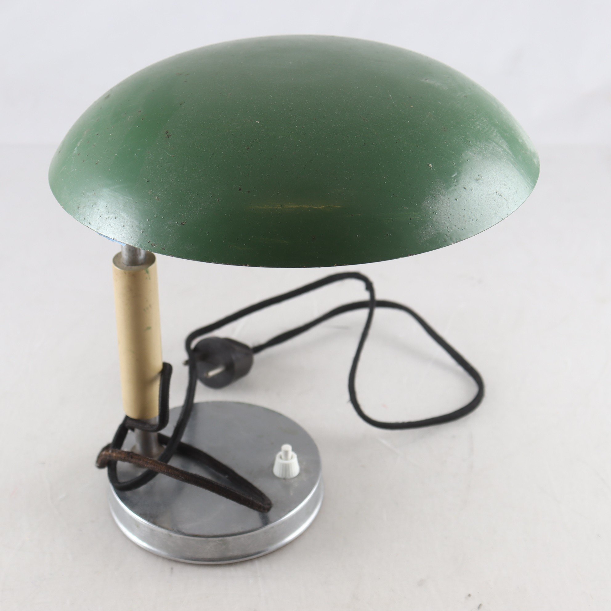 Bordslampa, Plåt. Samfraktas ej.