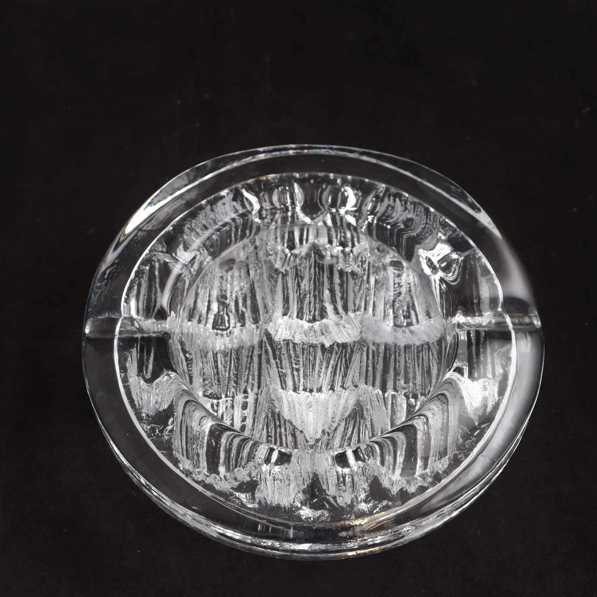 Askfat, Paul Isling, Nybro glasbruk, 1980. Samfraktas ej.