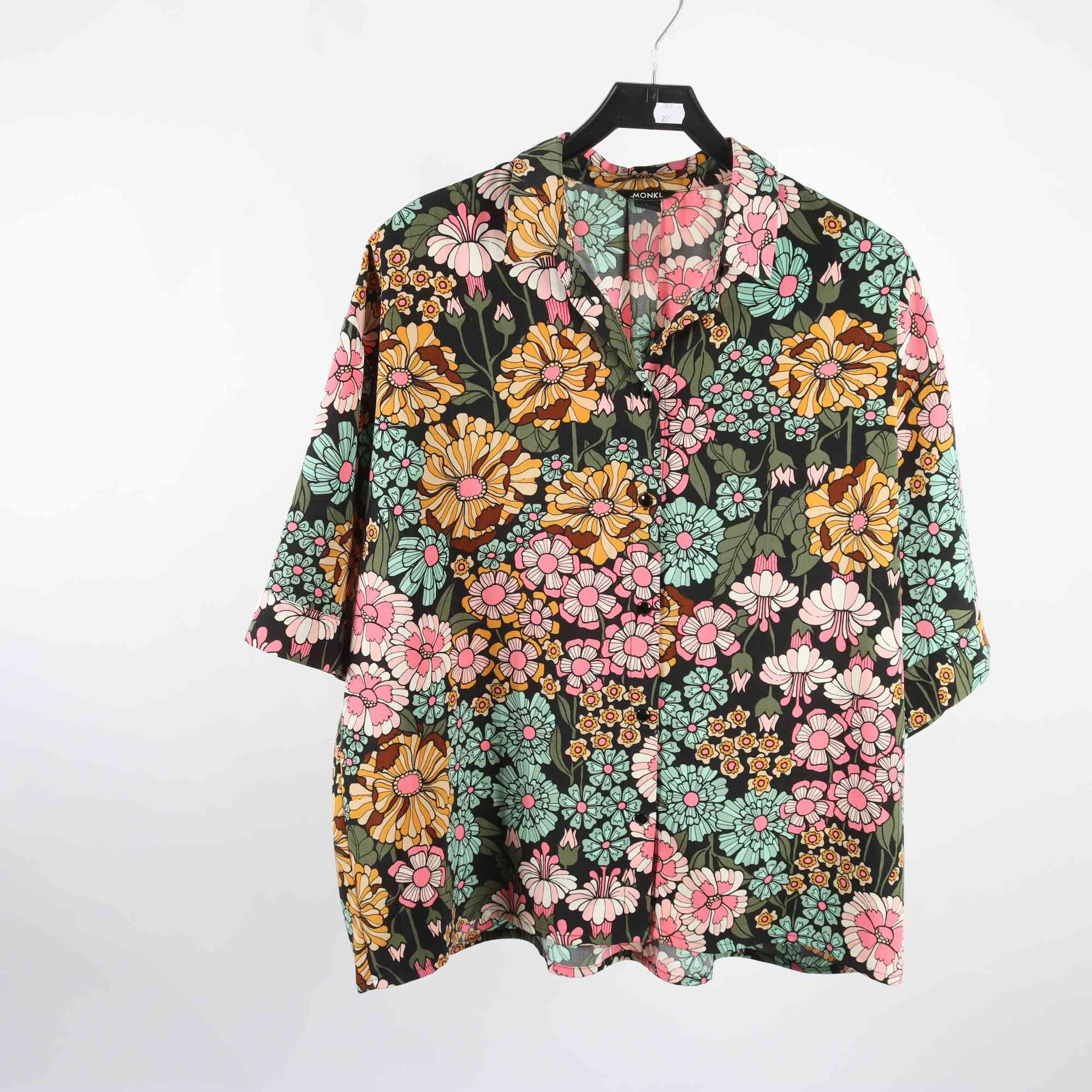 Blus, Monki, blommig, stl. L