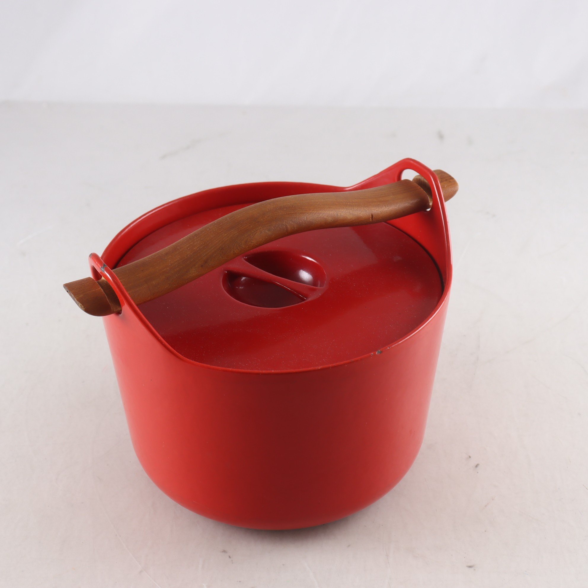 Gjutjärnsgryta, Rosenlew, Timo Sarpaneva, 1960. Samfraktas ej.