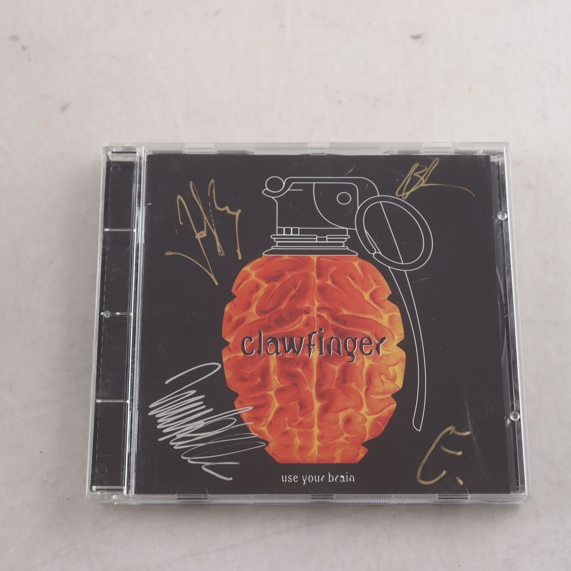 CD Signerad, Clawfinger, Use Your Brain