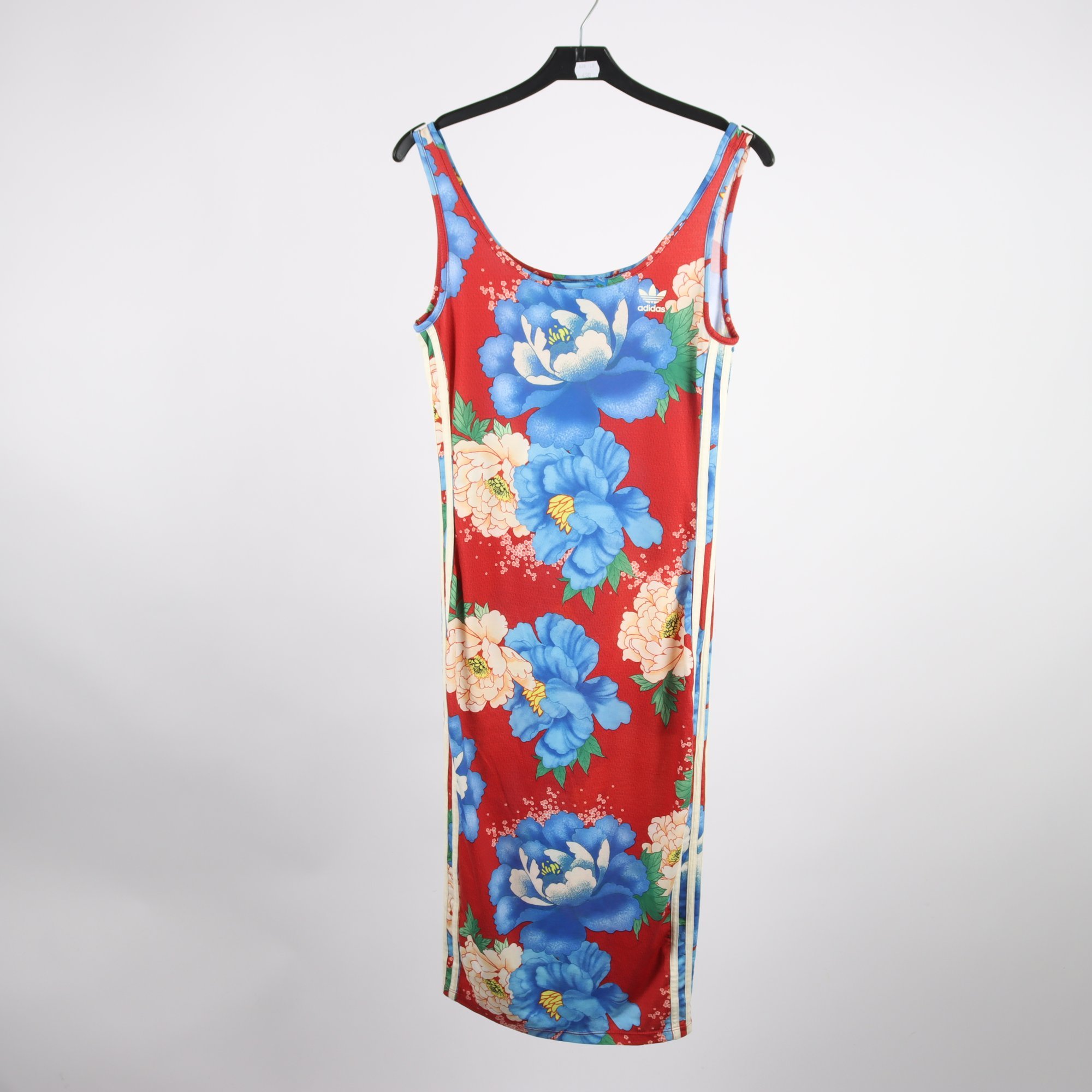 Klänning, Adidas, blommig, röd, blå, stl. 36.