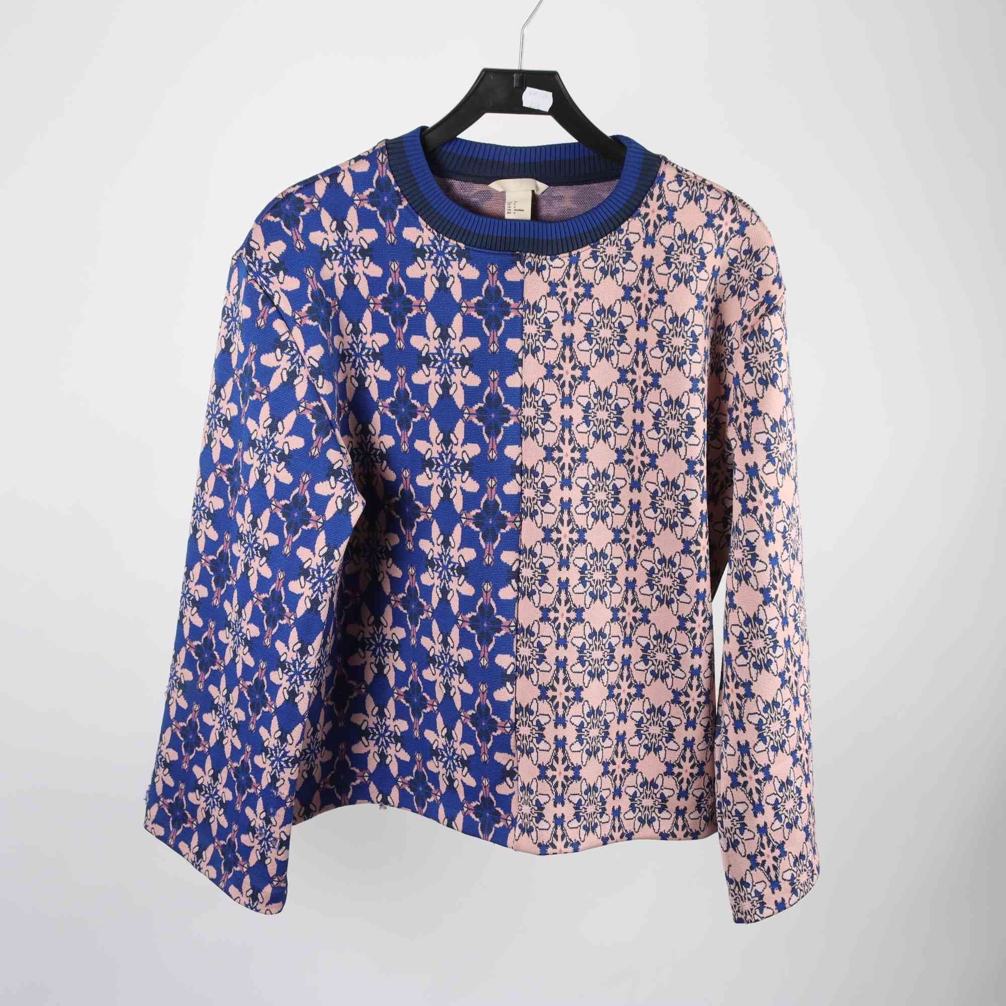 Tröja, H&M, blå, rosa, stl. 36.