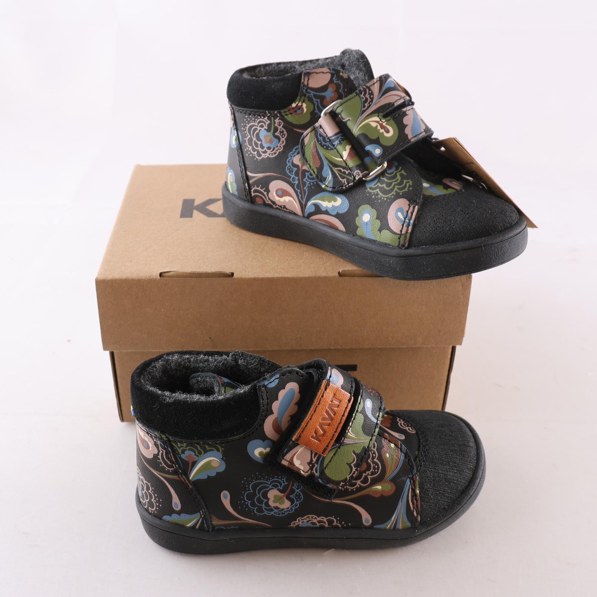 Skor, Kavat, svart, mönstrad, stl. 24