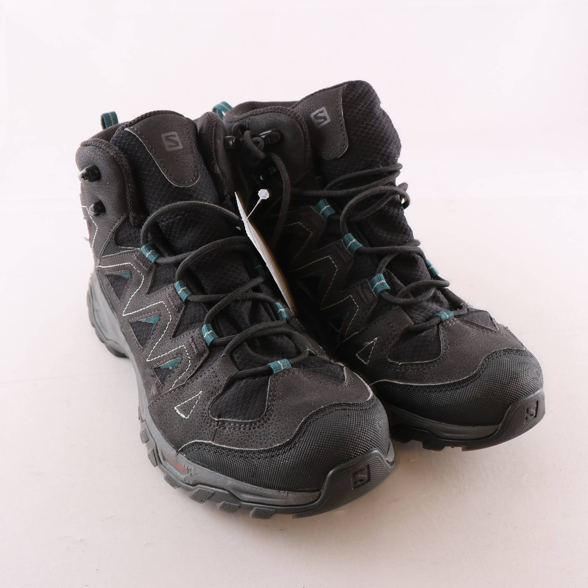 Vandringsskor, Salomon, svart, stl. 42.